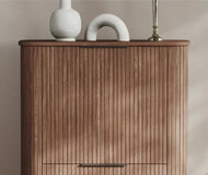 Kategorija Pohištvo z utori ali letvicami