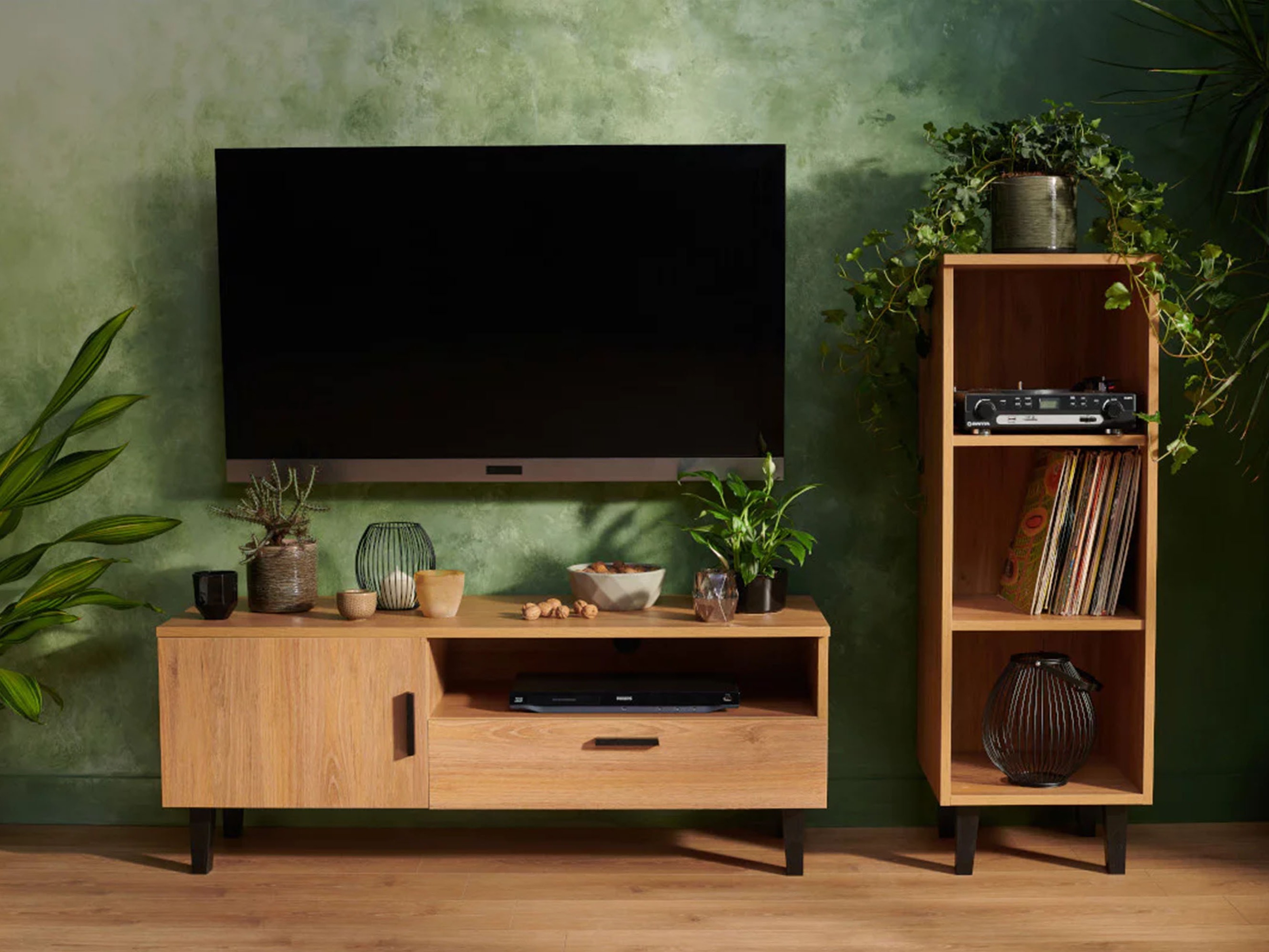 Kolekcija pohištva Fivbeli