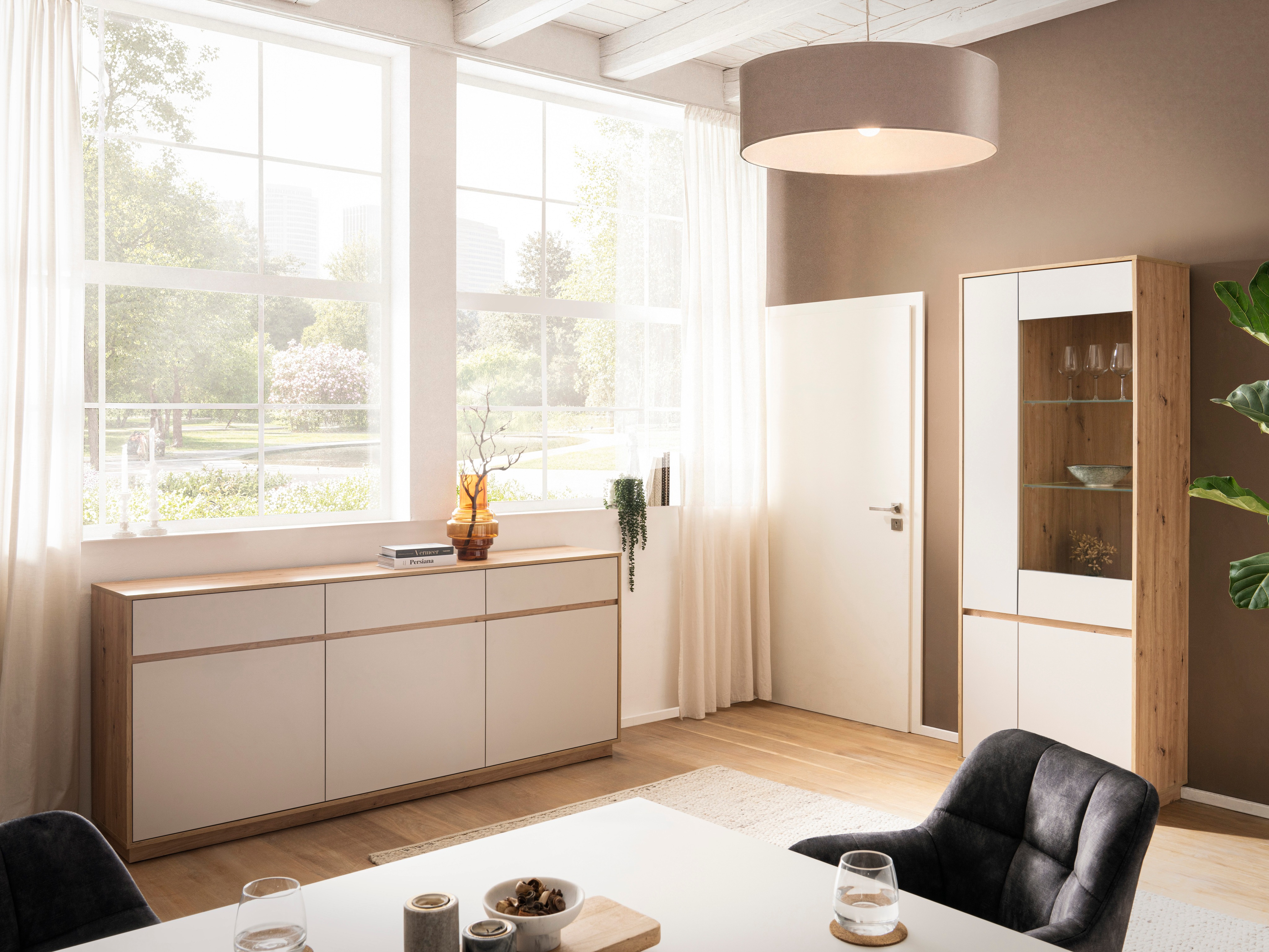 Kolekcija pohištva Ferciro