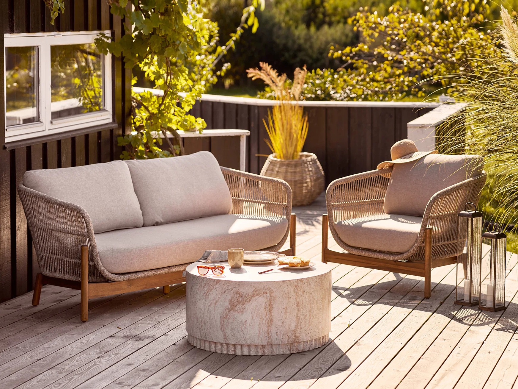 Kolekcija pohištva Tivevai