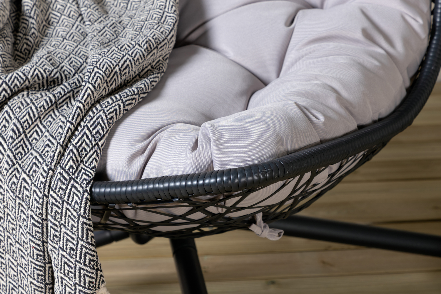 Viseči stol Dallas 519 (Črna)