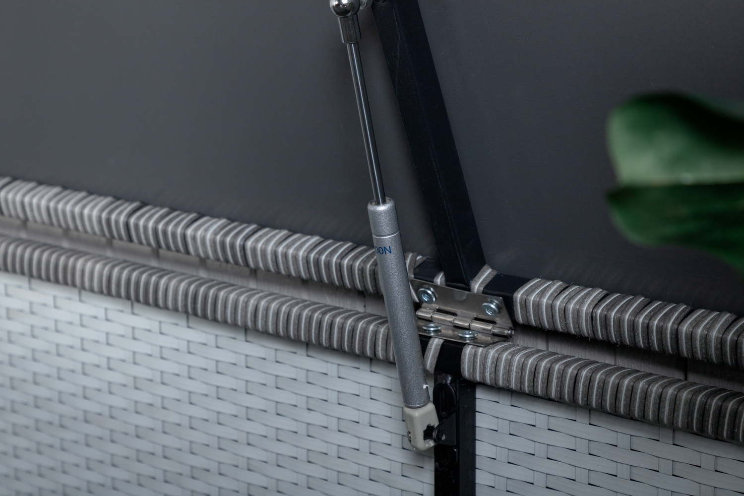 Vrtna skrinja Dallas 1065 (Siva)