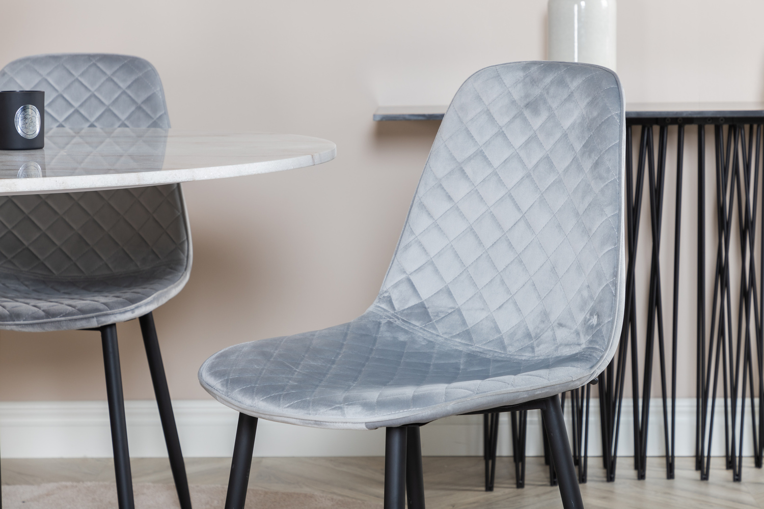 Jedilniški komplet Dallas 1302 (Siva + Črna)