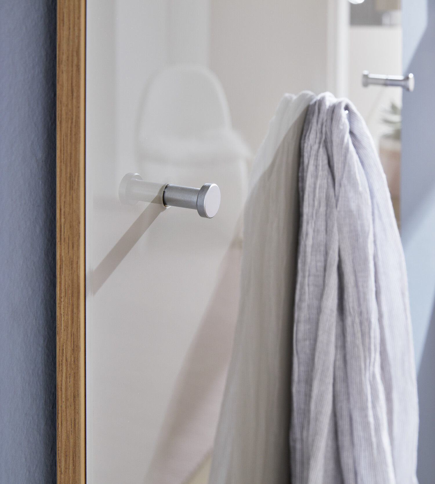 Obešalnik Sacramento 344