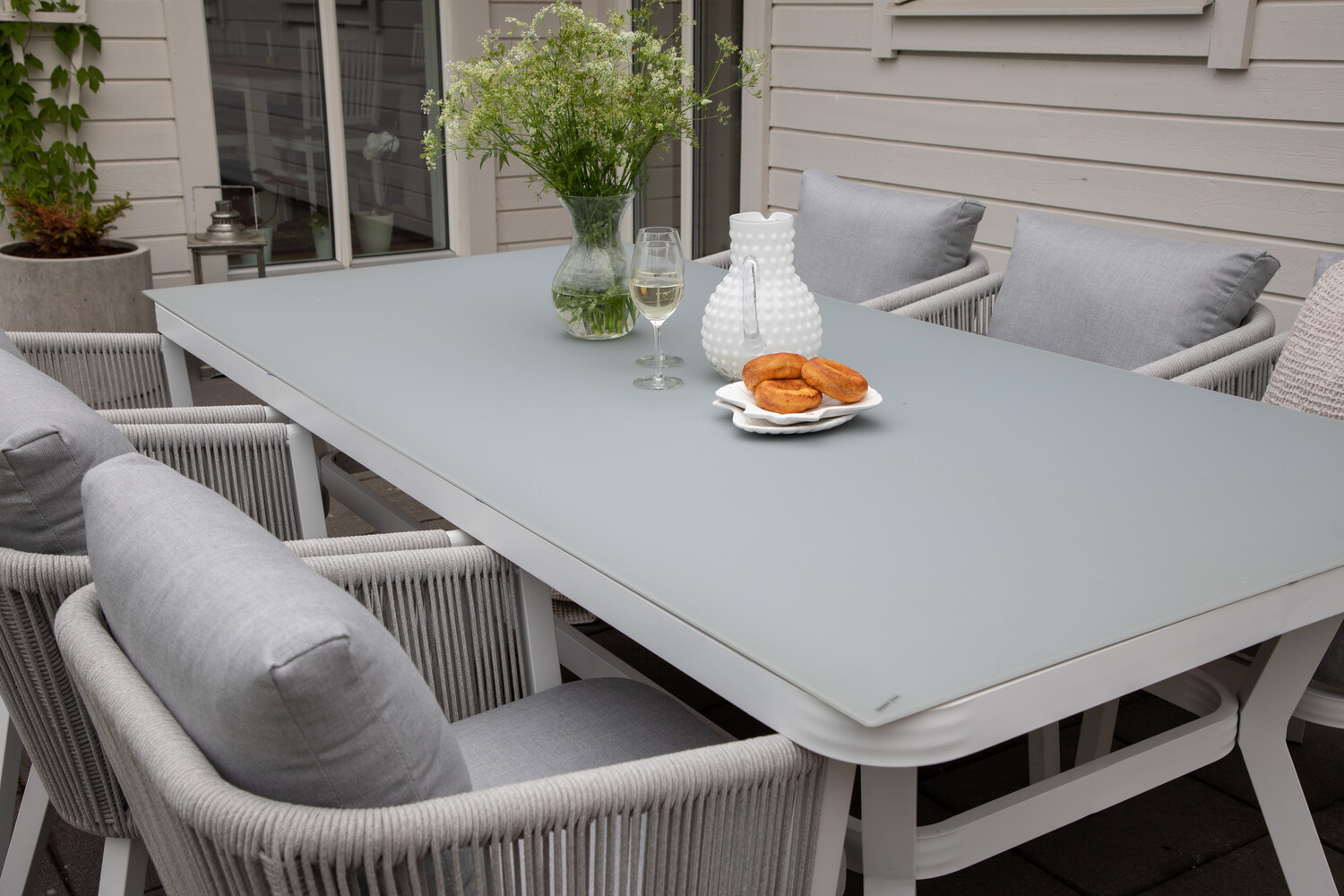 Komplet mize in stolov Dallas 3020 (Bela + Siva)