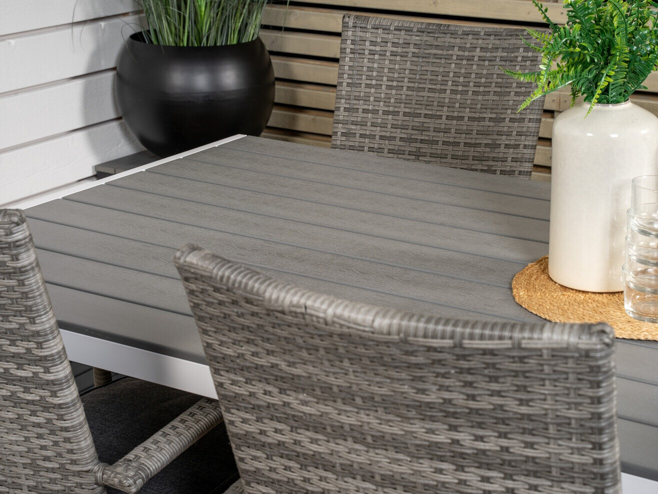 Komplet mize in stolov Dallas 2208