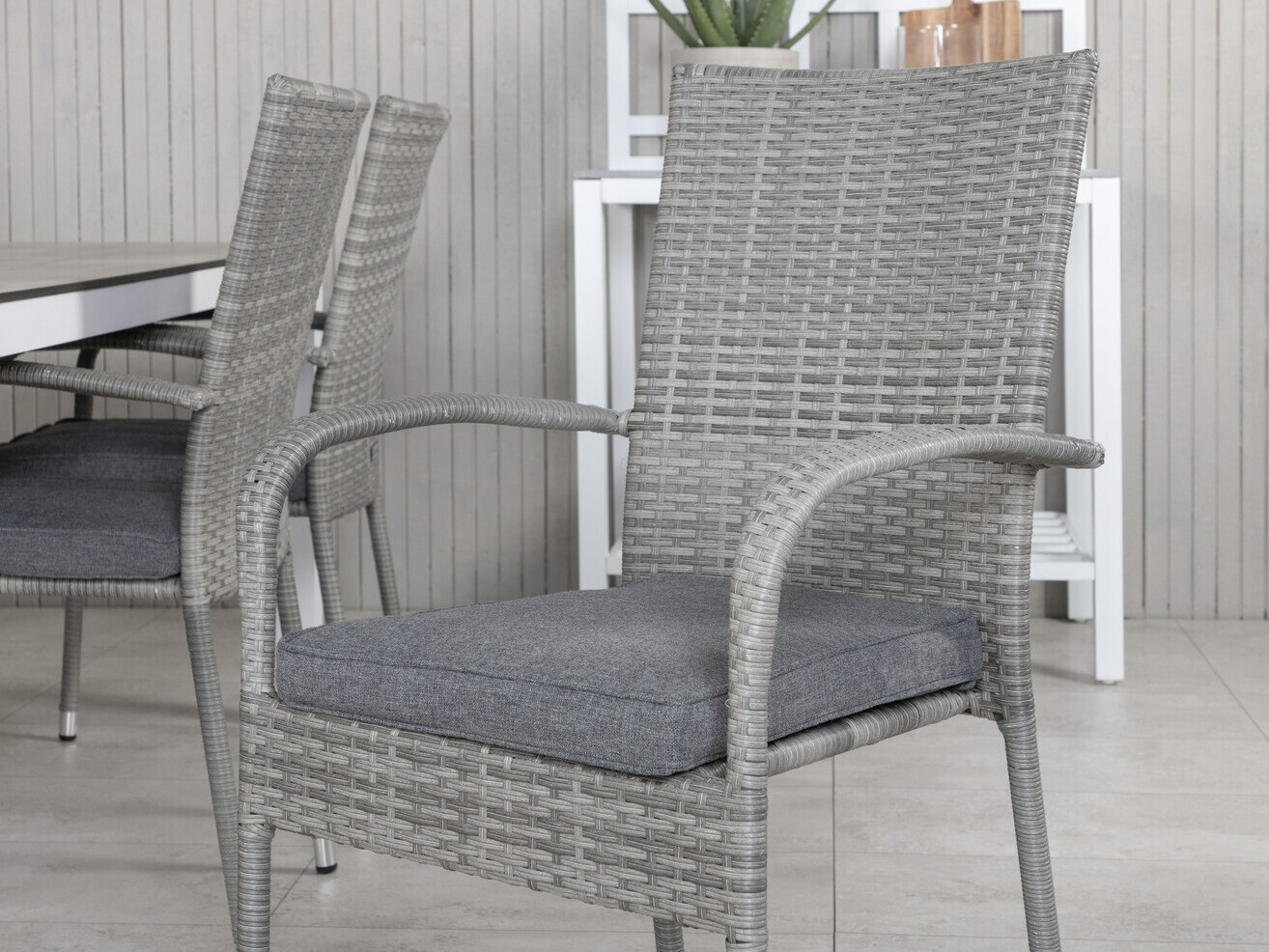 Komplet mize in stolov Dallas 2499