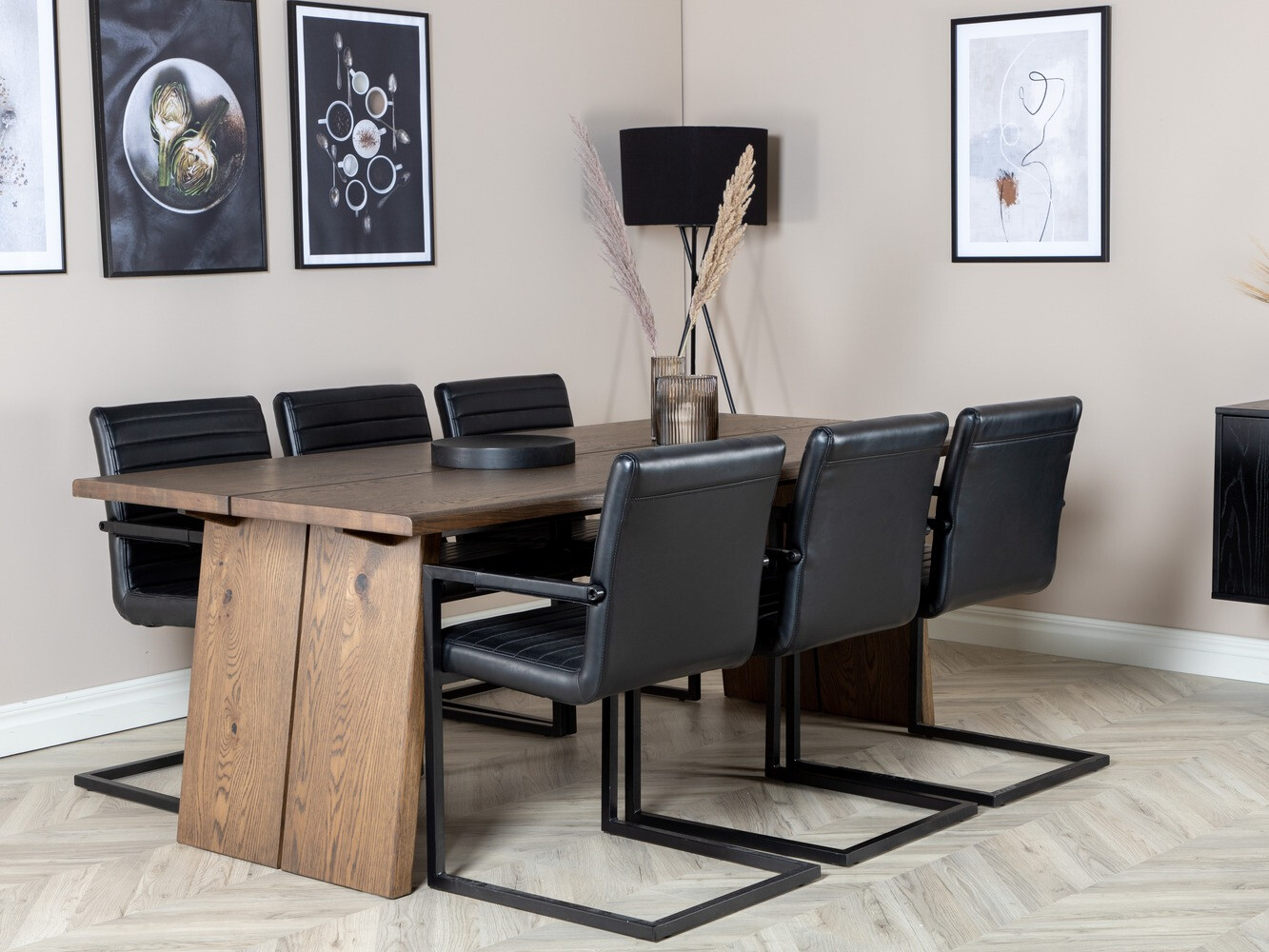 Jedilniški komplet Dallas 1848