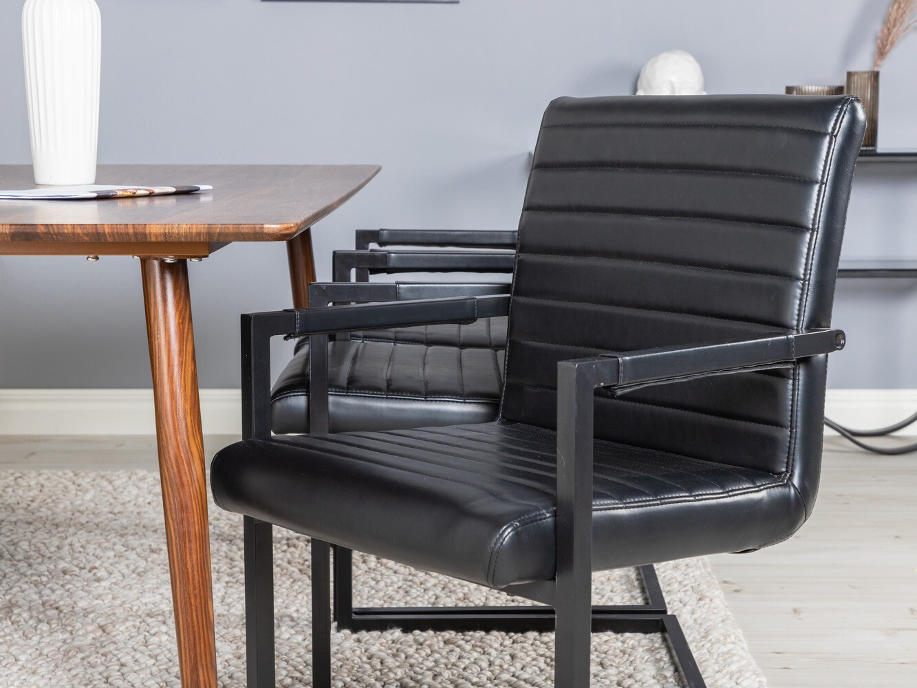 Jedilniški komplet Dallas 1884