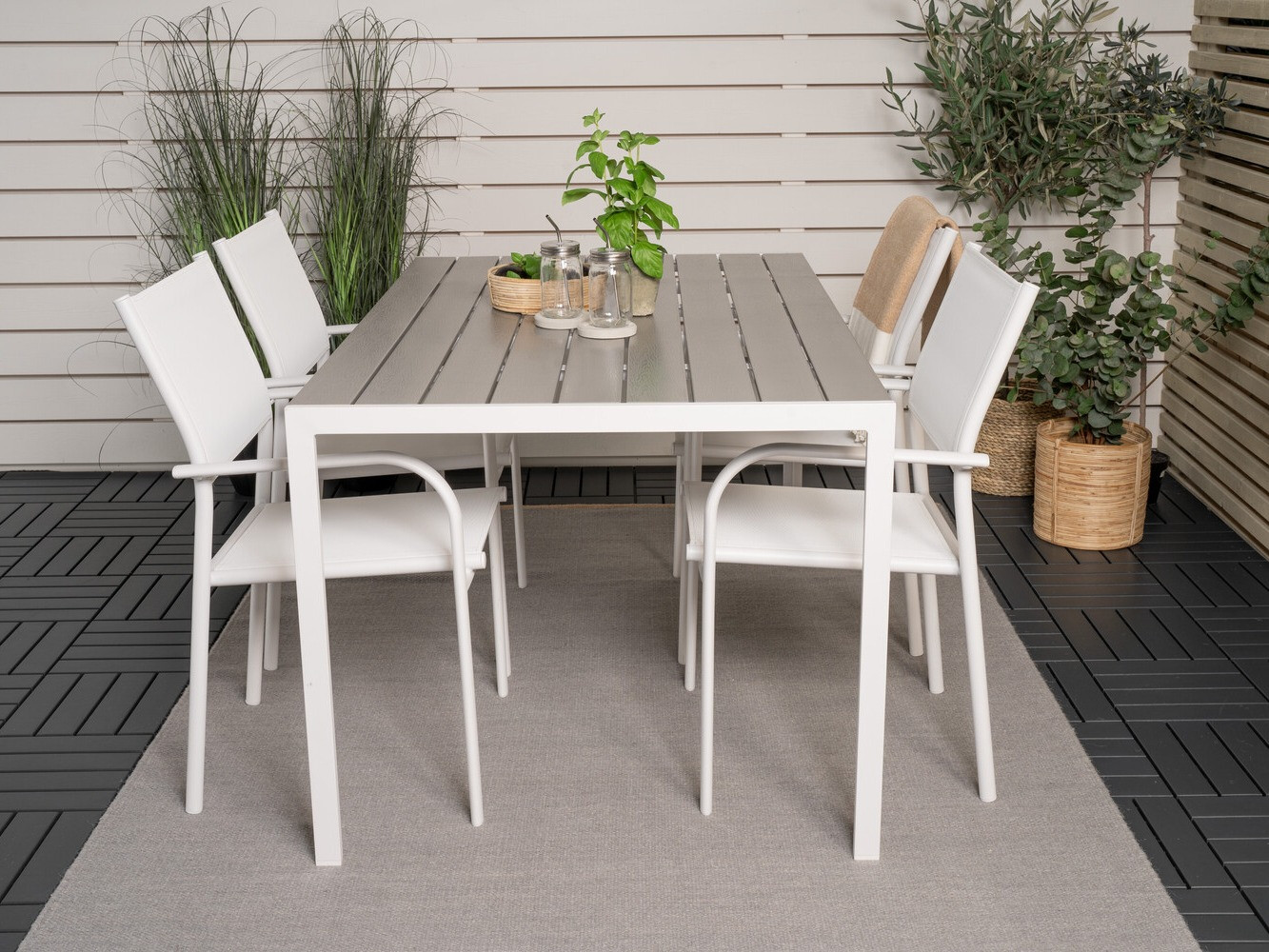 Komplet mize in stolov Dallas 2206