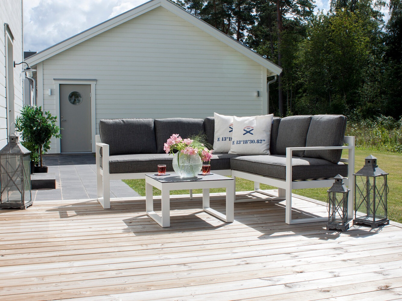 Komplet vrtnega pohištva Dallas 773 (Bela + Siva)