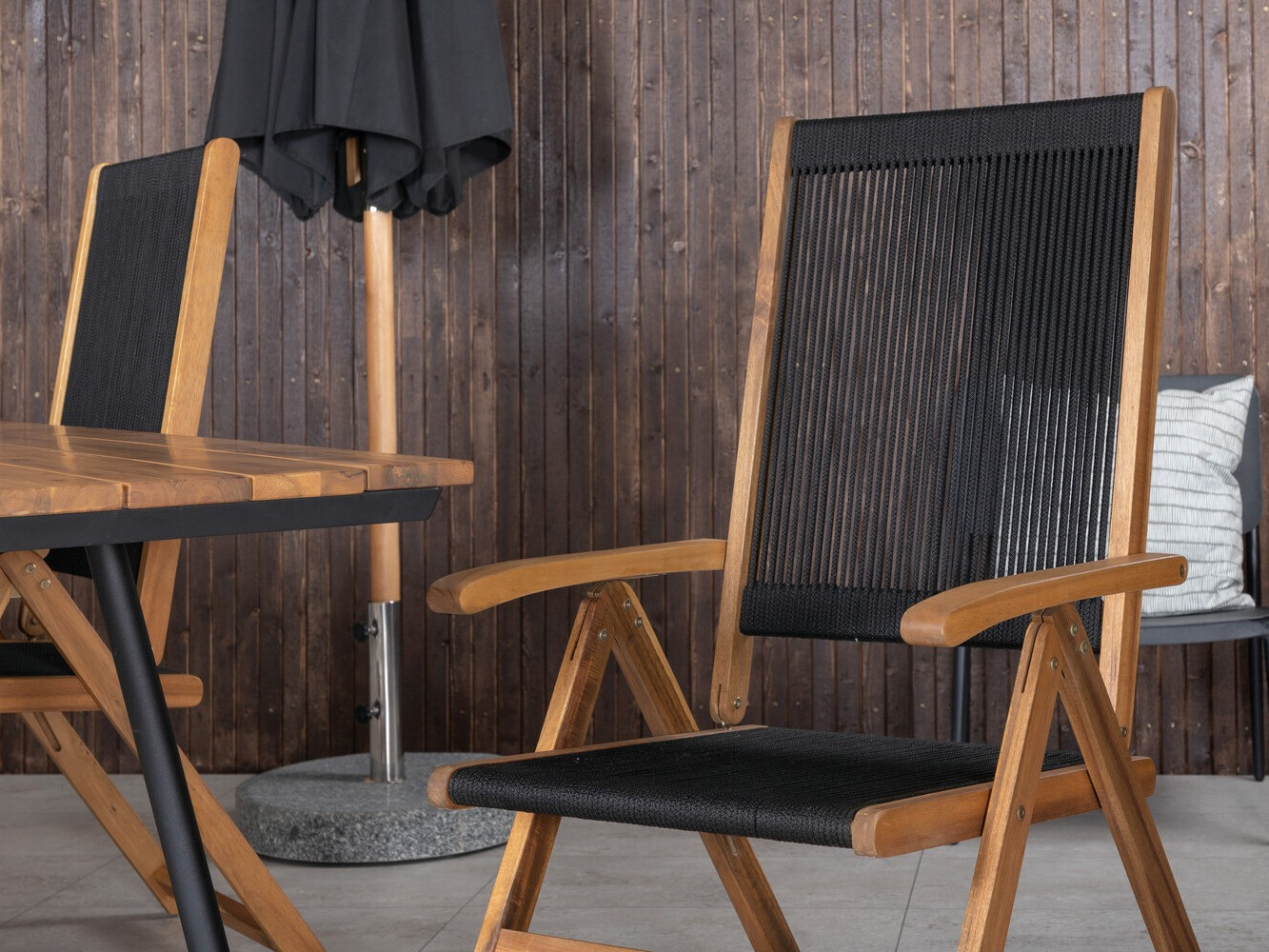 Komplet mize in stolov Dallas 3130