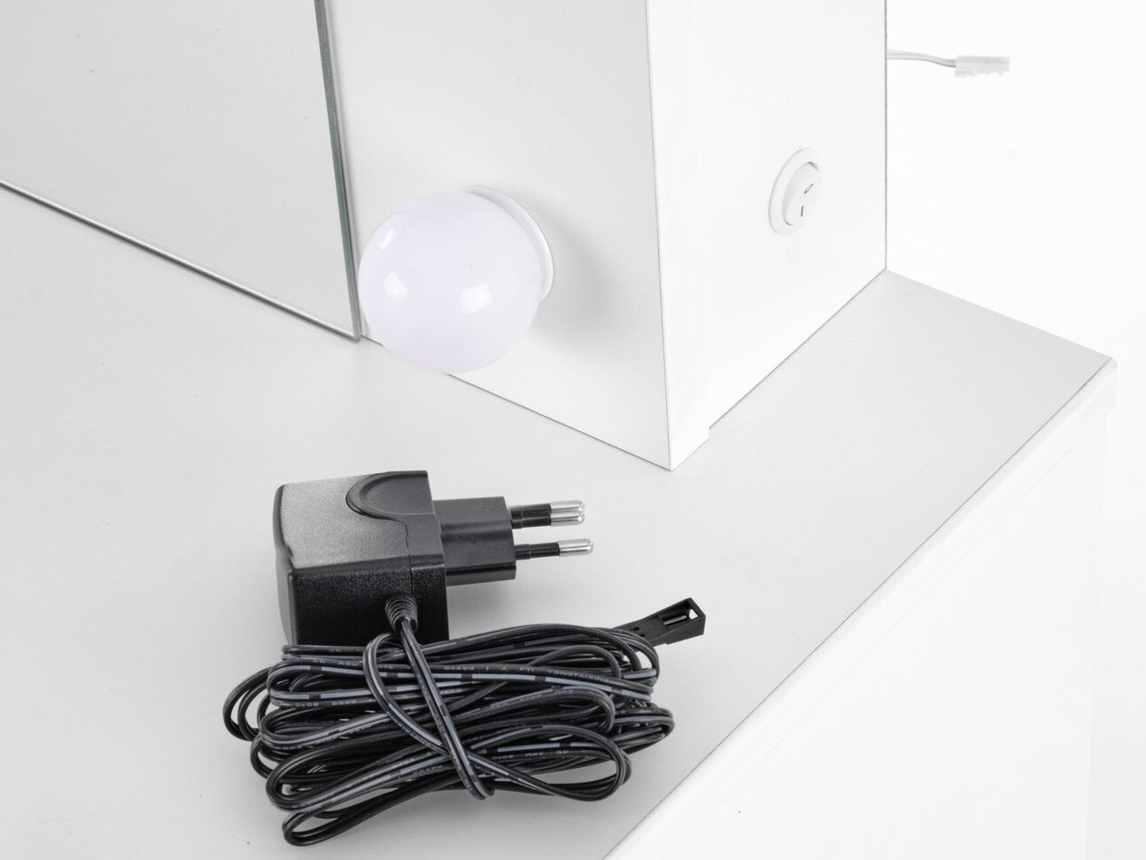 Toaletna mizica Houston Gaudium (Bela)