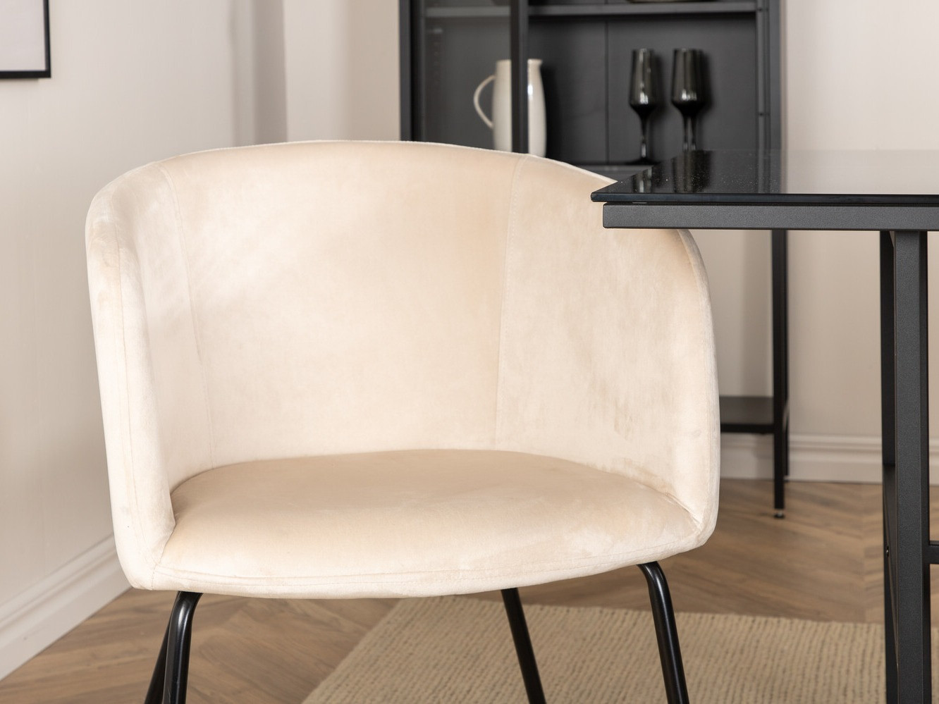 Jedilniški komplet Dallas 2639 (Bež + Črna)