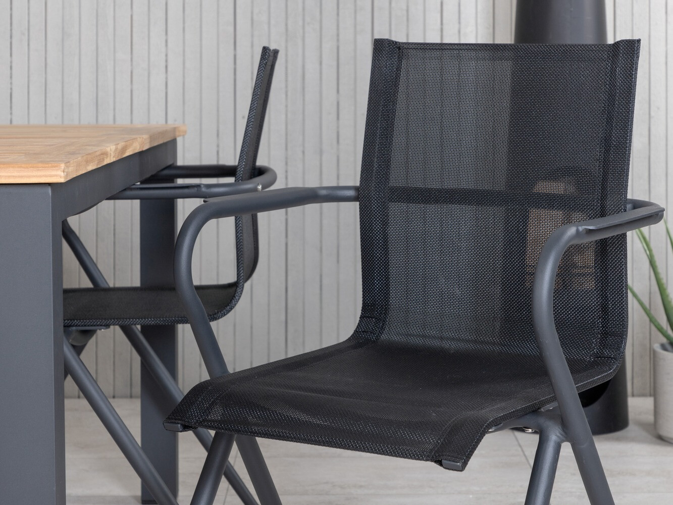 Komplet mize in stolov Dallas 643