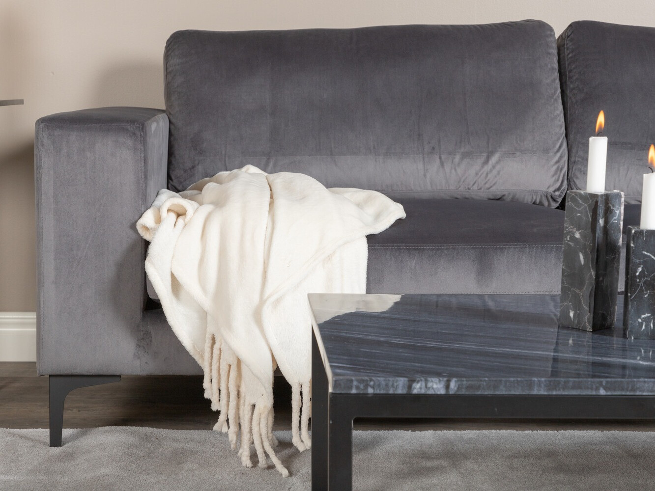 Kavč Dallas 2910 (Temno siva + Črna)