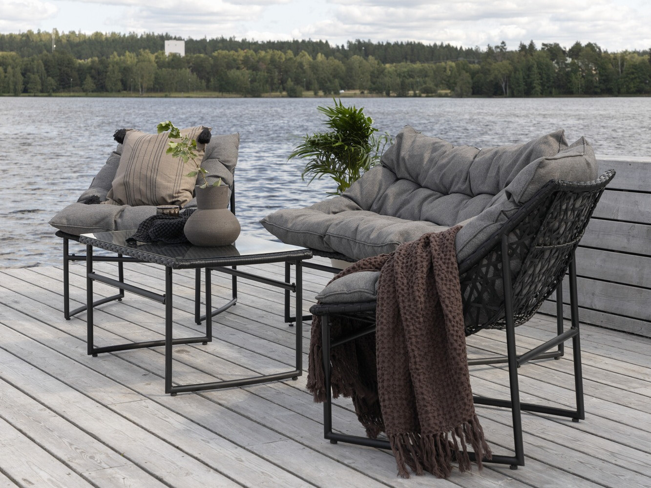 Komplet vrtnega pohištva Dallas 4732 (Črna + Siva)