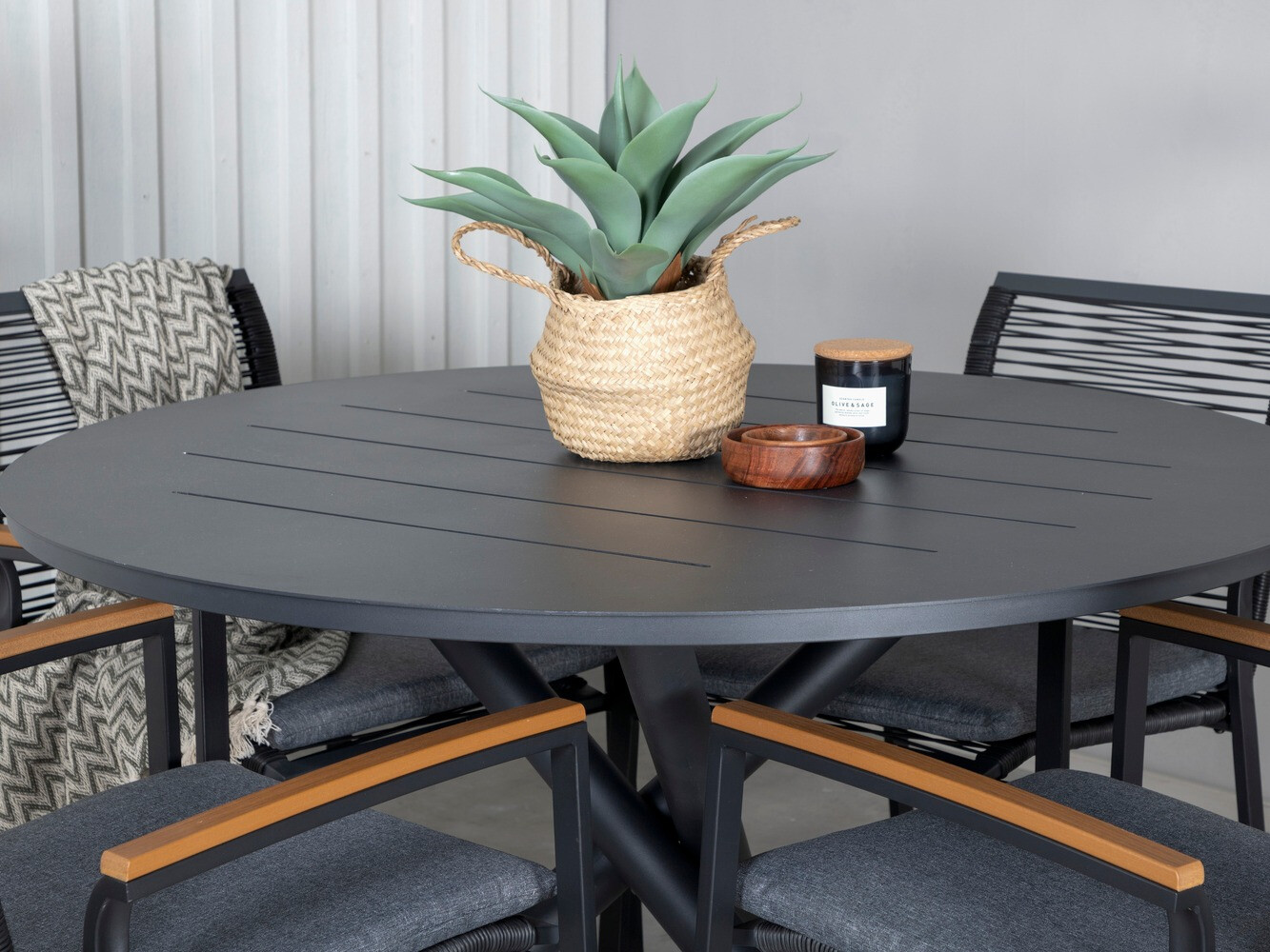 Komplet mize in stolov Dallas 1055