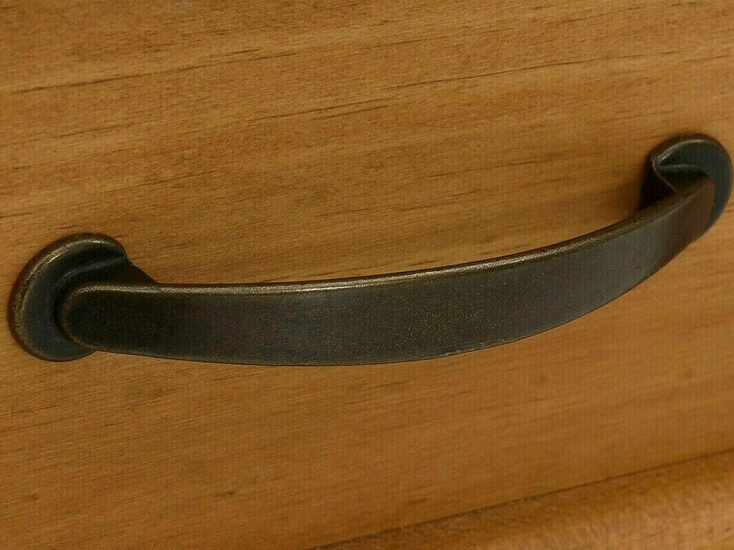 Komoda Tolelio 106 (Bor)