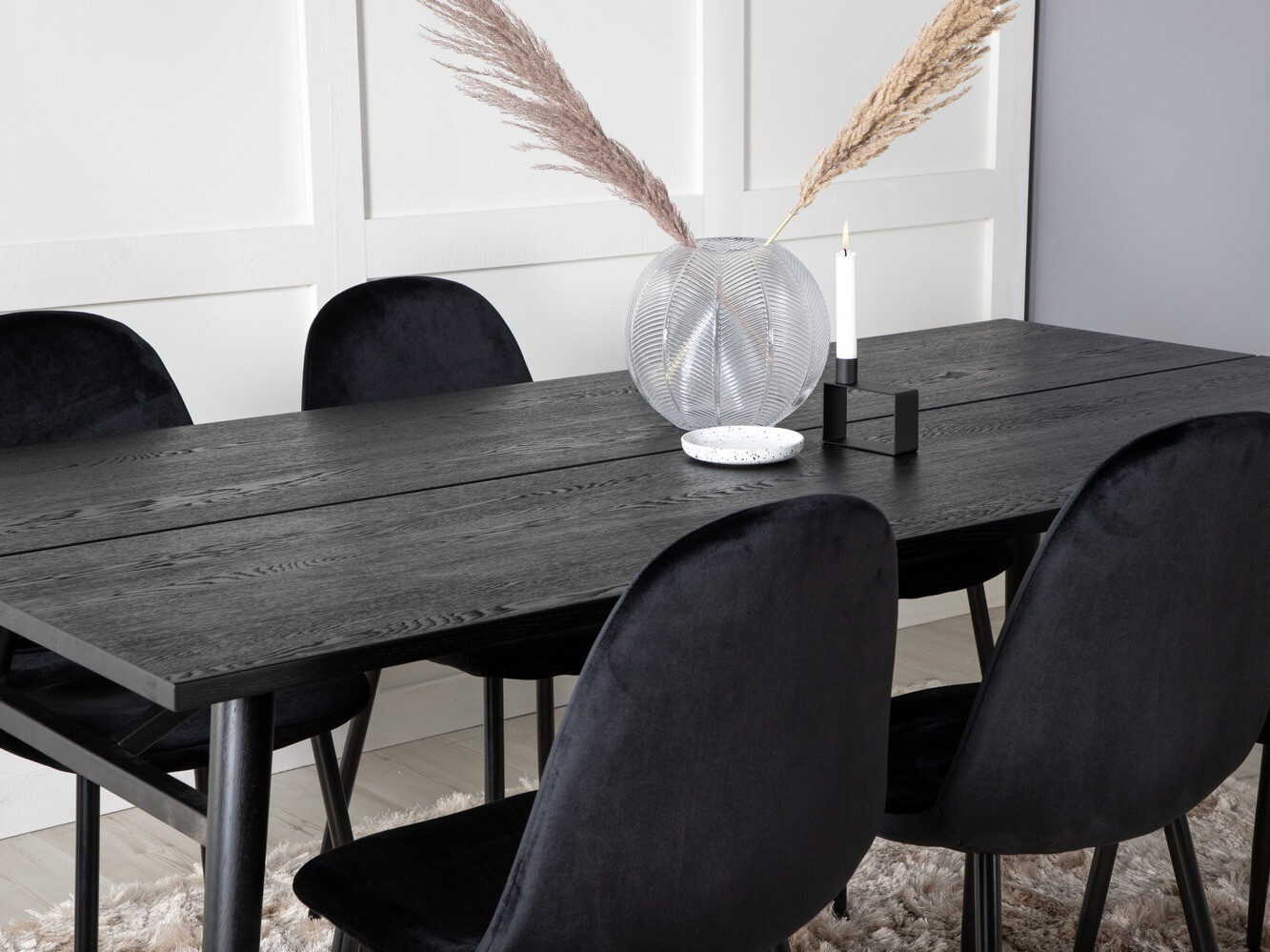 Jedilniški komplet Dallas 1786 (Črna)