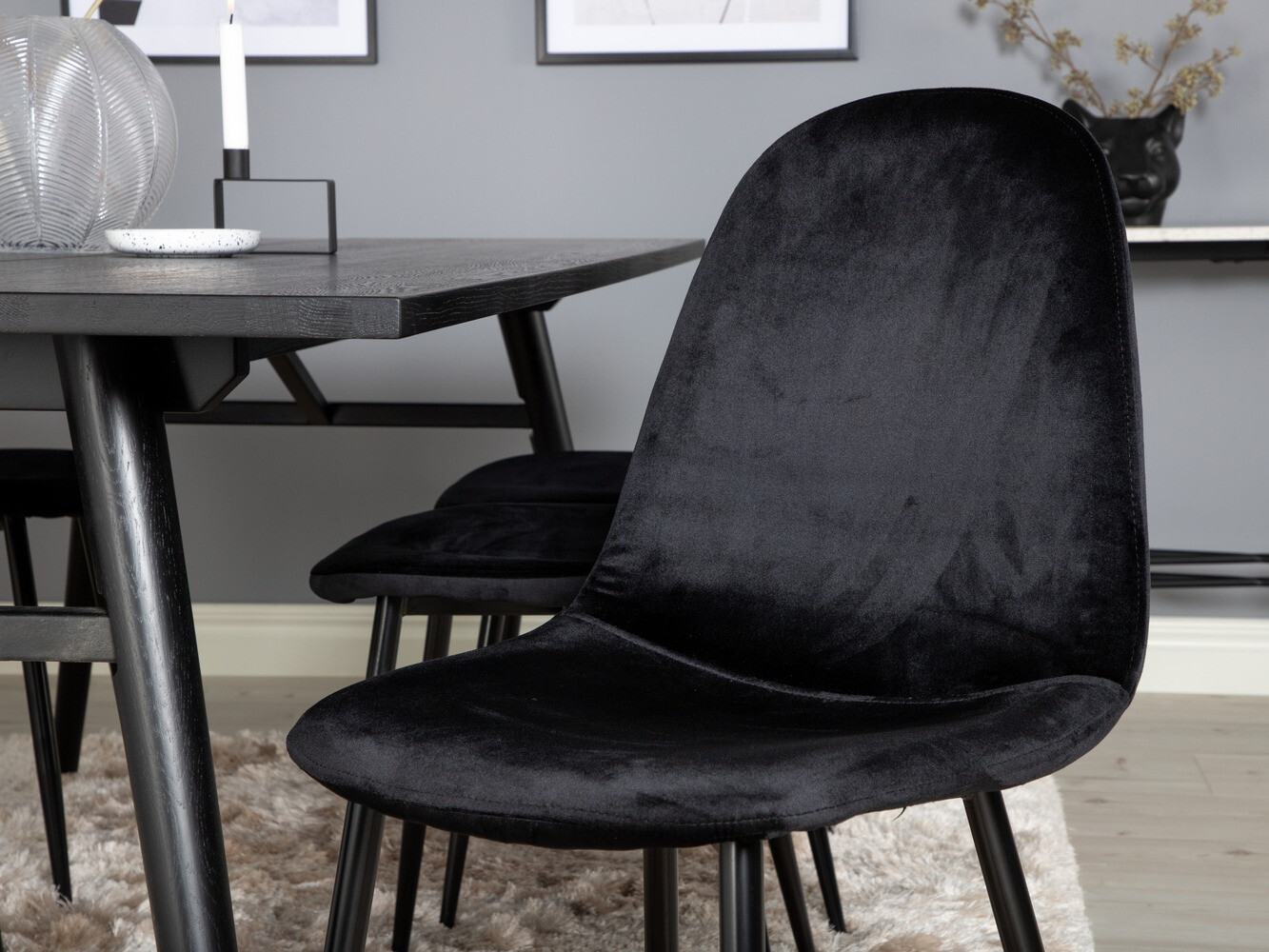 Jedilniški komplet Dallas 1786 (Črna)