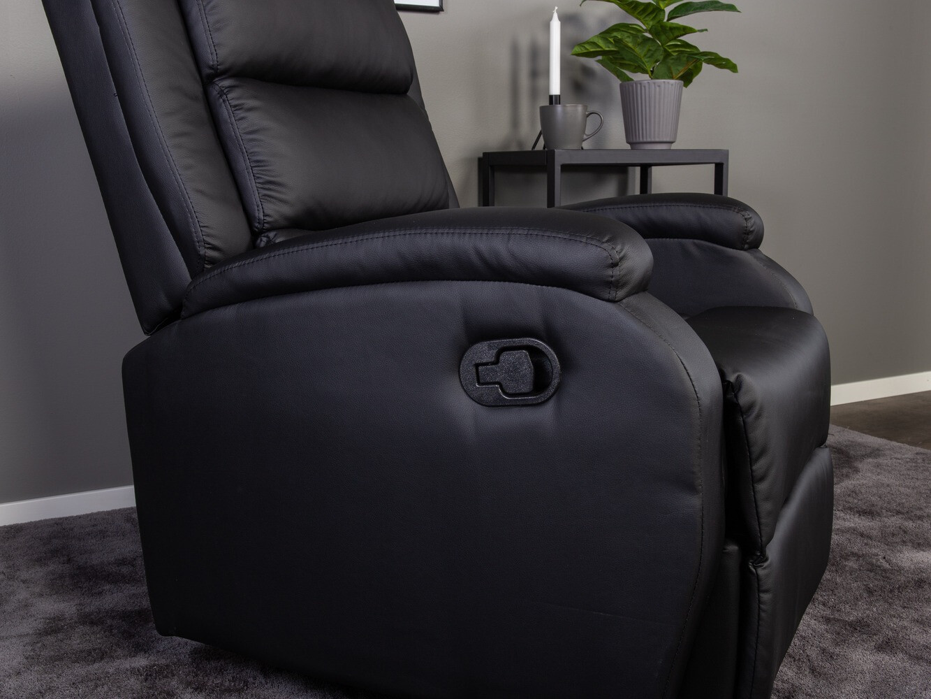 Fotelj s počivalnikom Dallas 1569