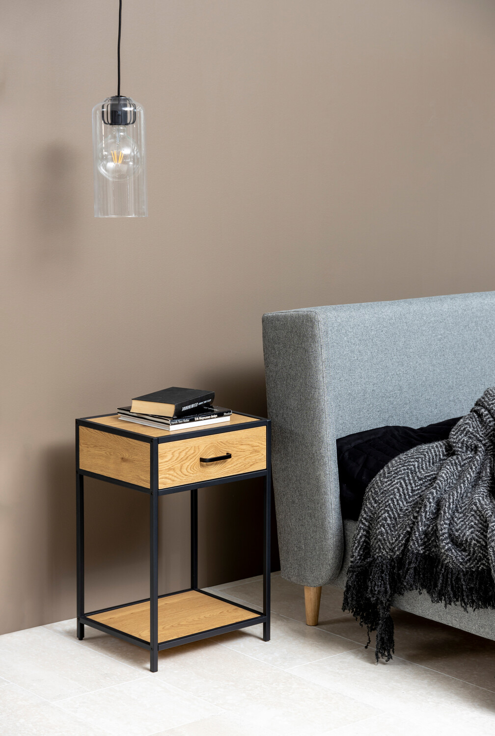 Nočna omarica Norsica Sevferi 128 (Divji hrast + Črna)