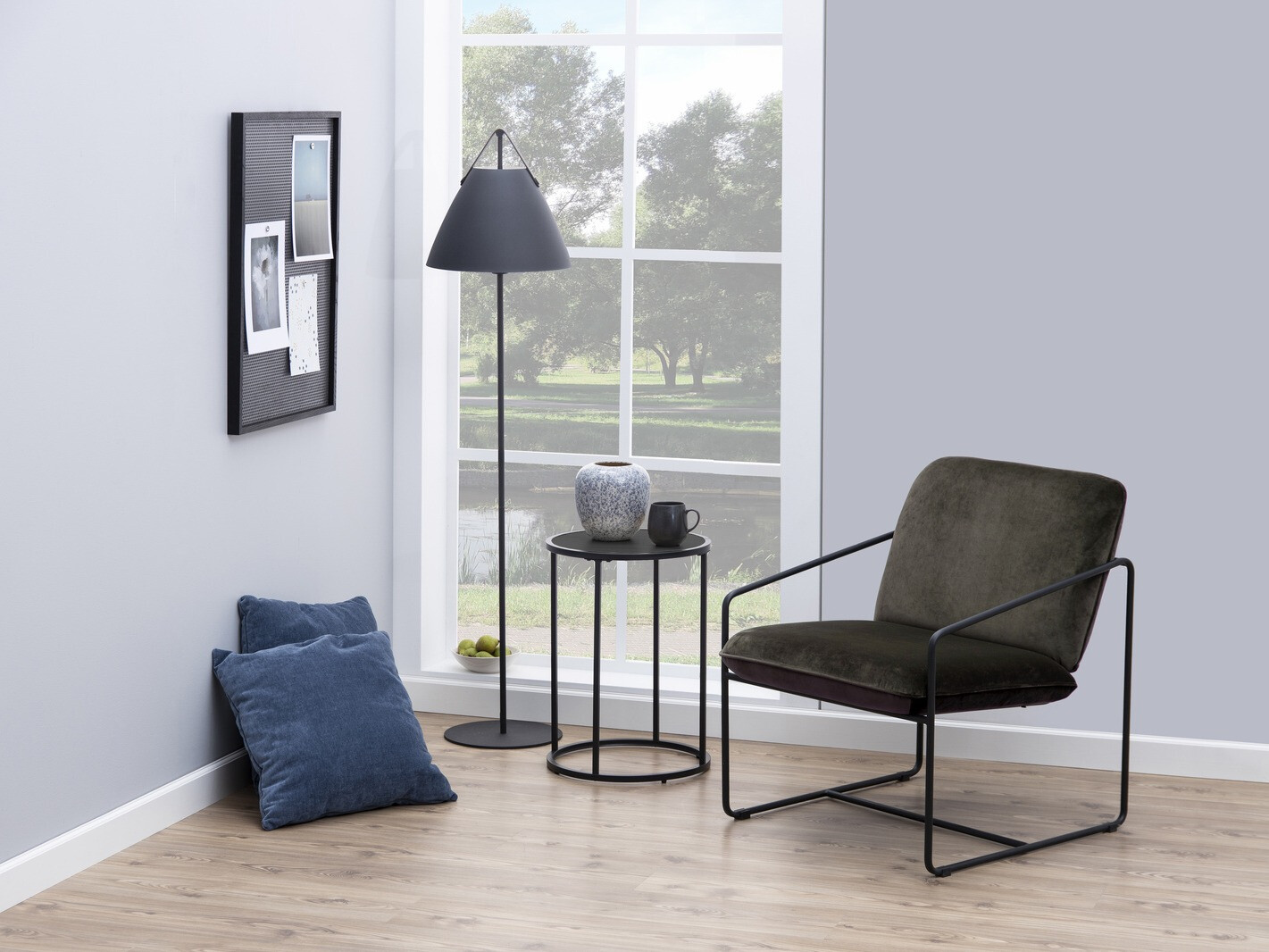 Stranska mizica Norsica Sevferi 118 (Črni pepel + Črna)