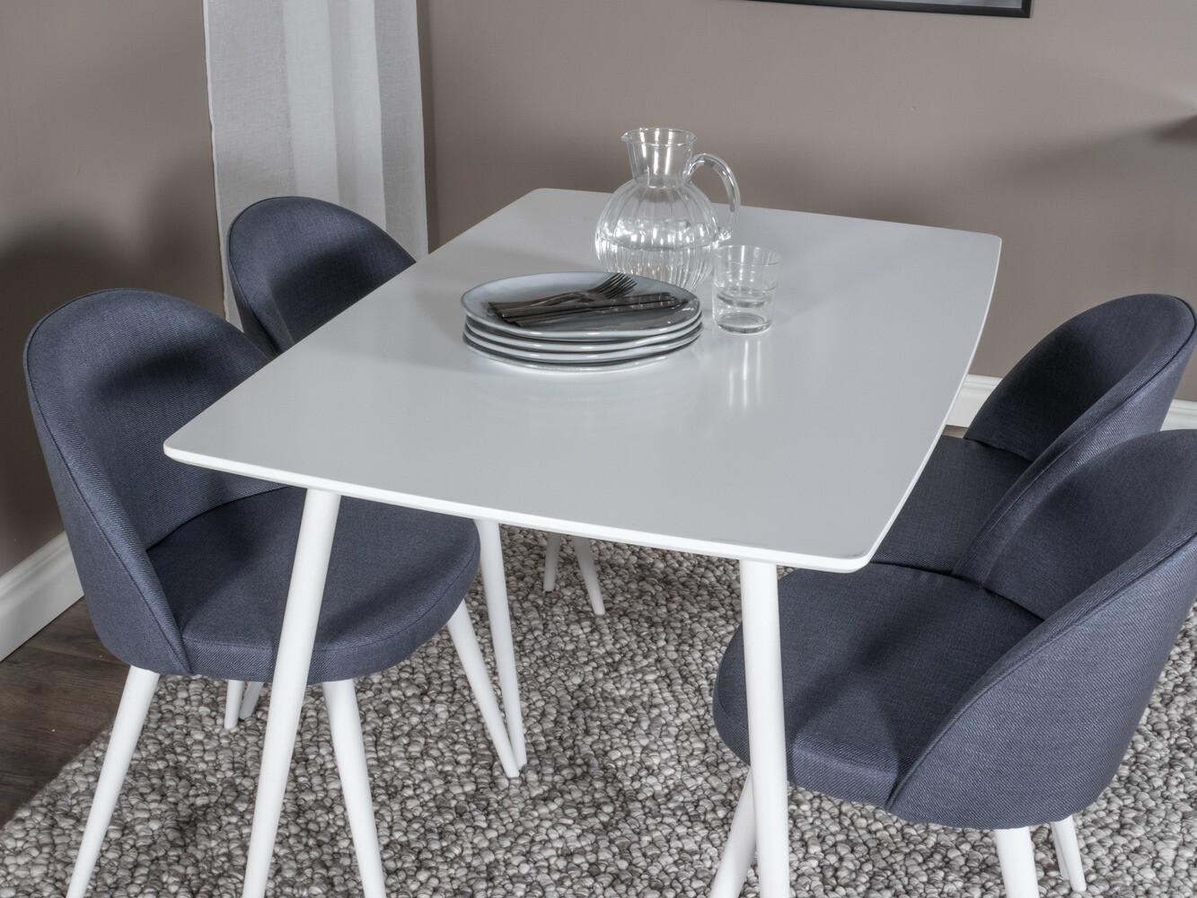 Jedilniški komplet Dallas 1897