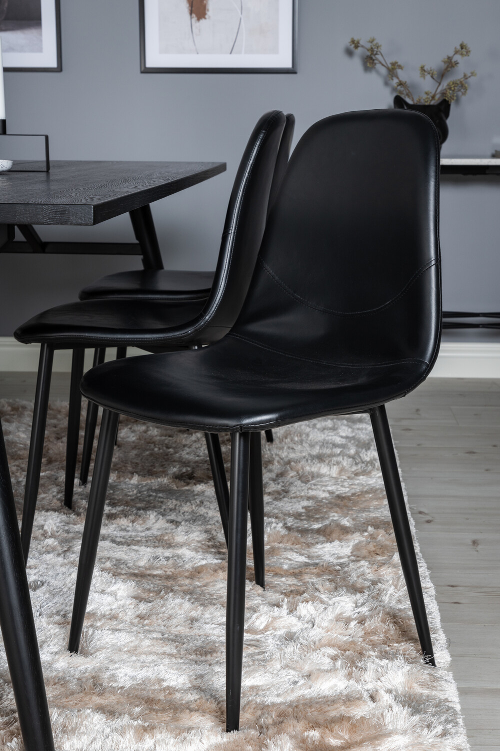 Jedilniški komplet Dallas 1681 (Črna)