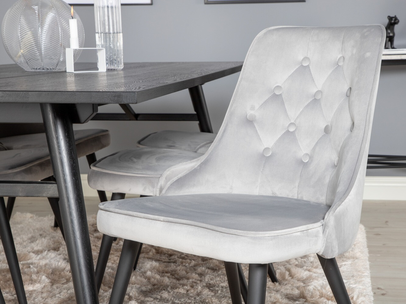 Jedilniški komplet Dallas 1780 (Črna + Svetlo siva)