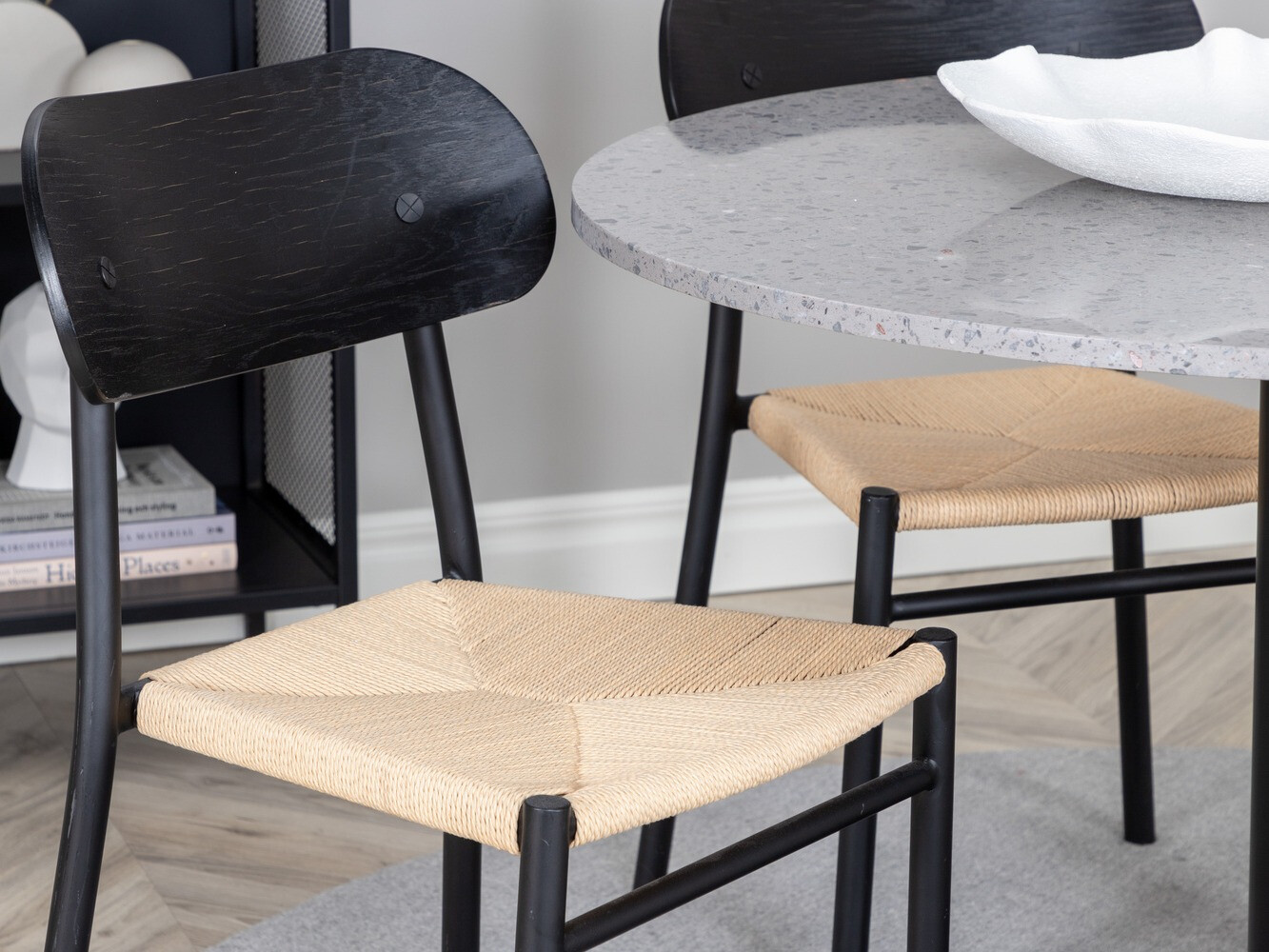 Jedilniški komplet Dallas 1137 (Svetel les + Črna)