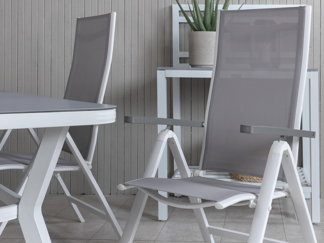 Komplet mize in stolov Dallas 1282