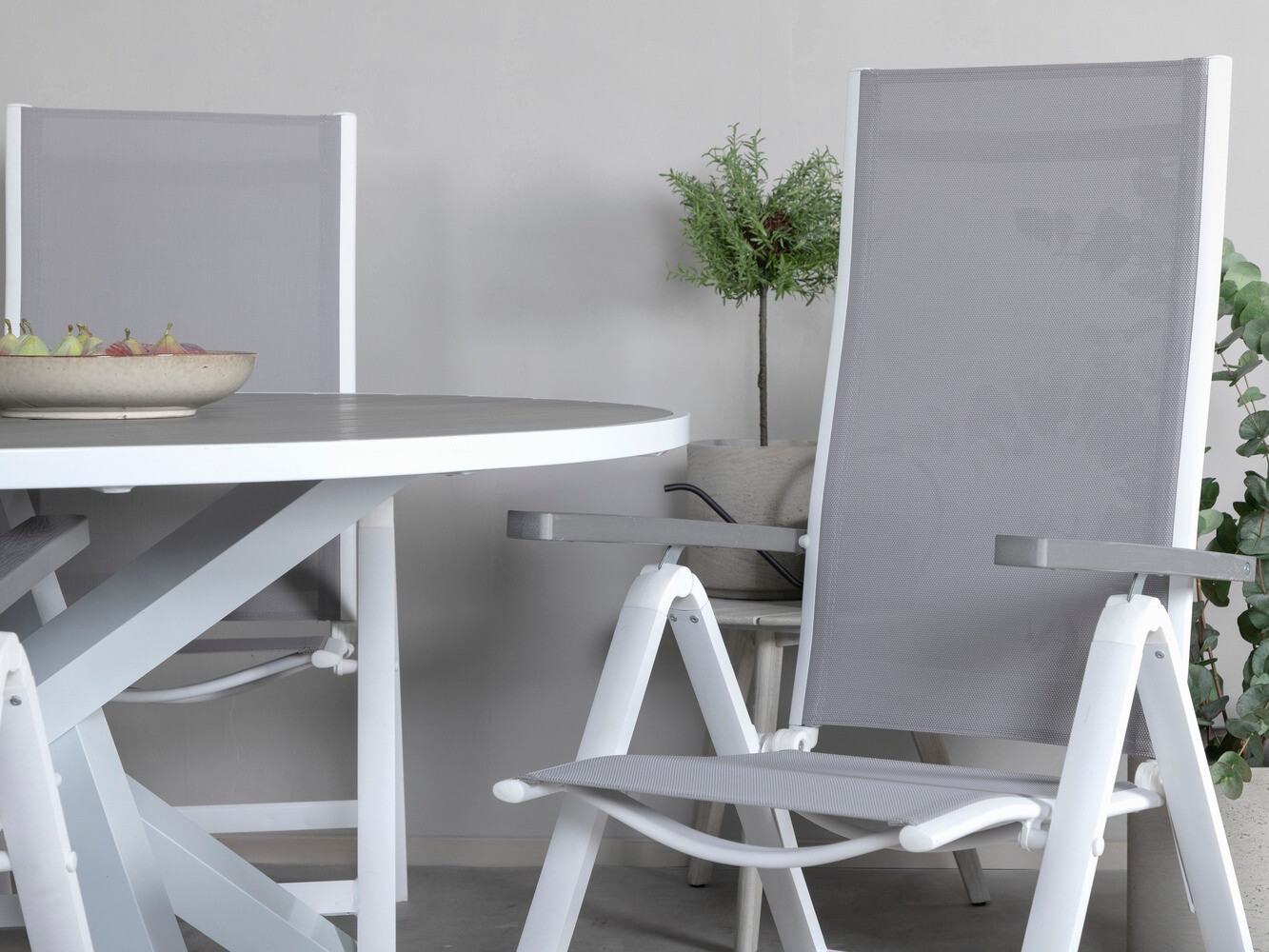 Komplet mize in stolov Dallas 2121