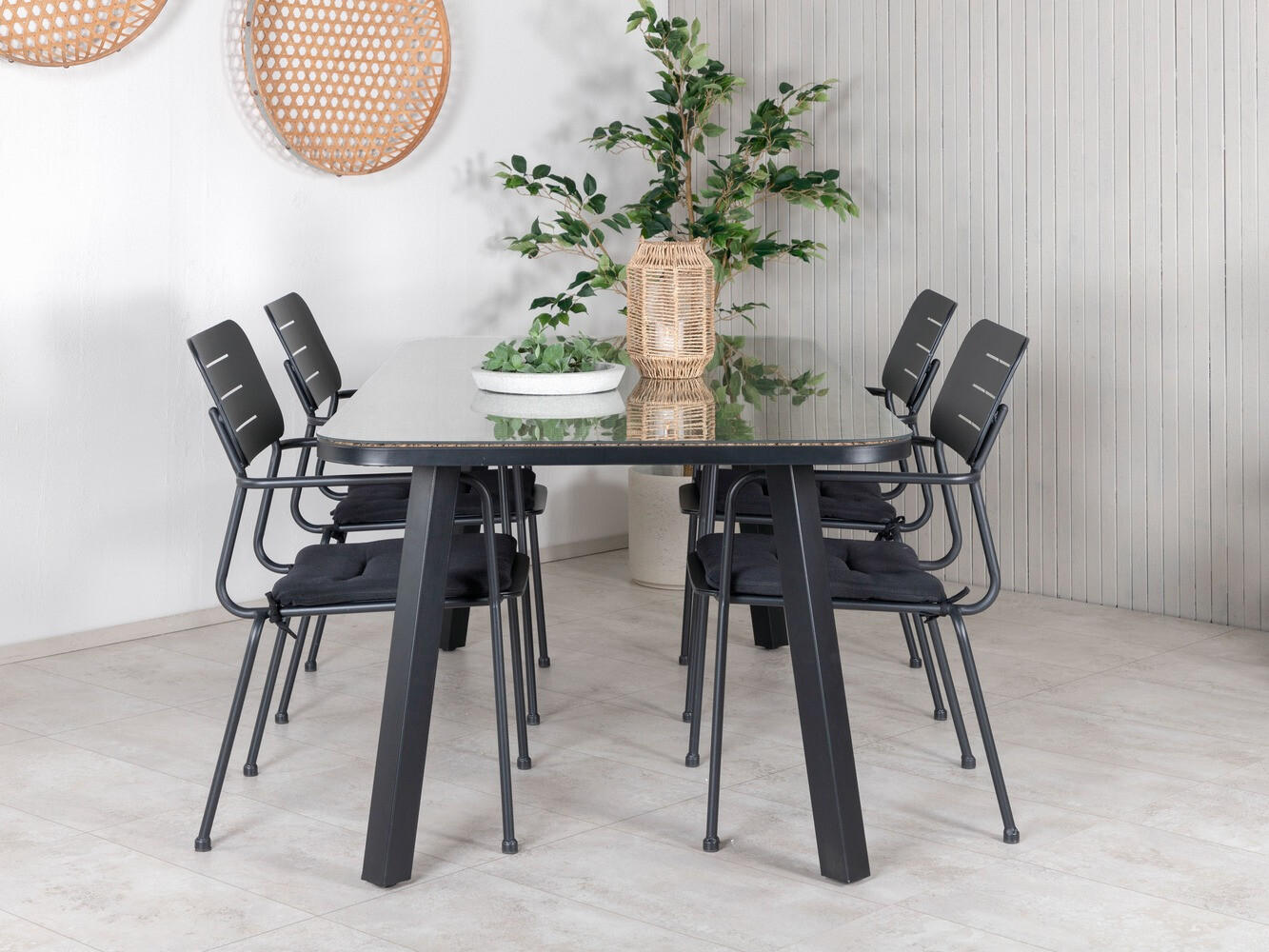 Komplet mize in stolov Dallas 2147