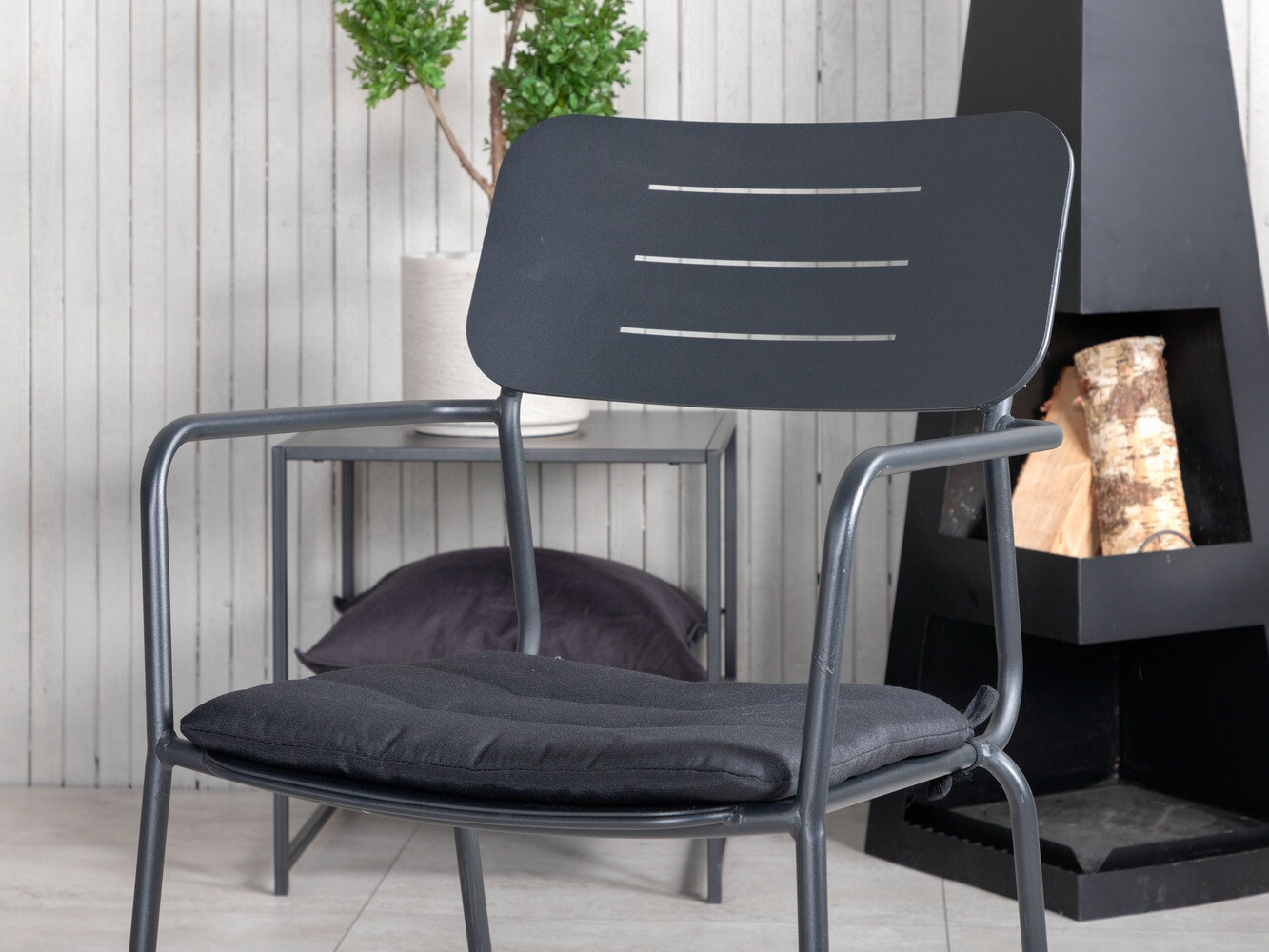 Komplet mize in stolov Dallas 2147