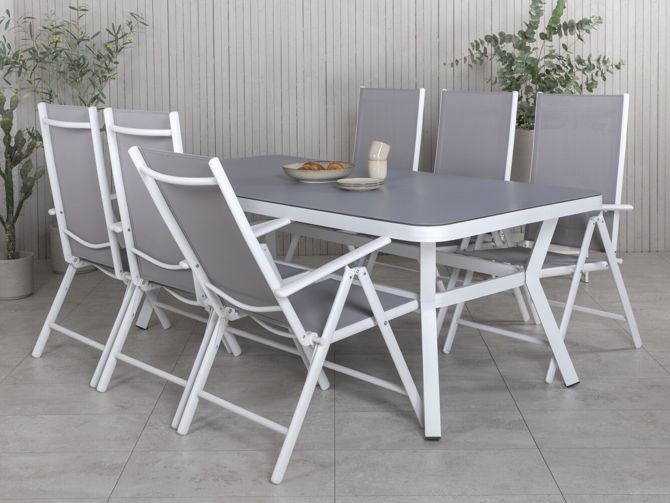 Komplet mize in stolov Dallas 2382