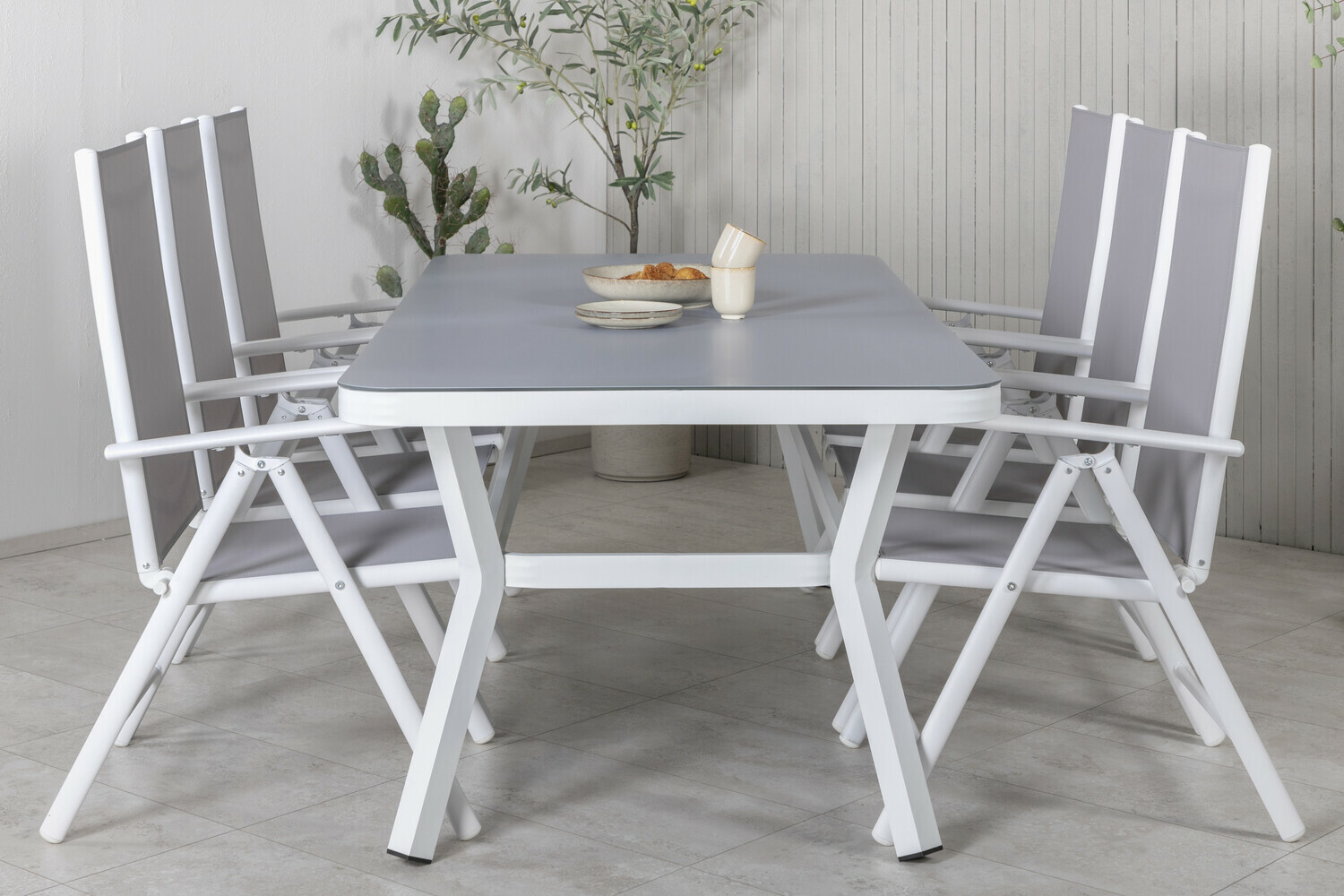 Komplet mize in stolov Dallas 2382