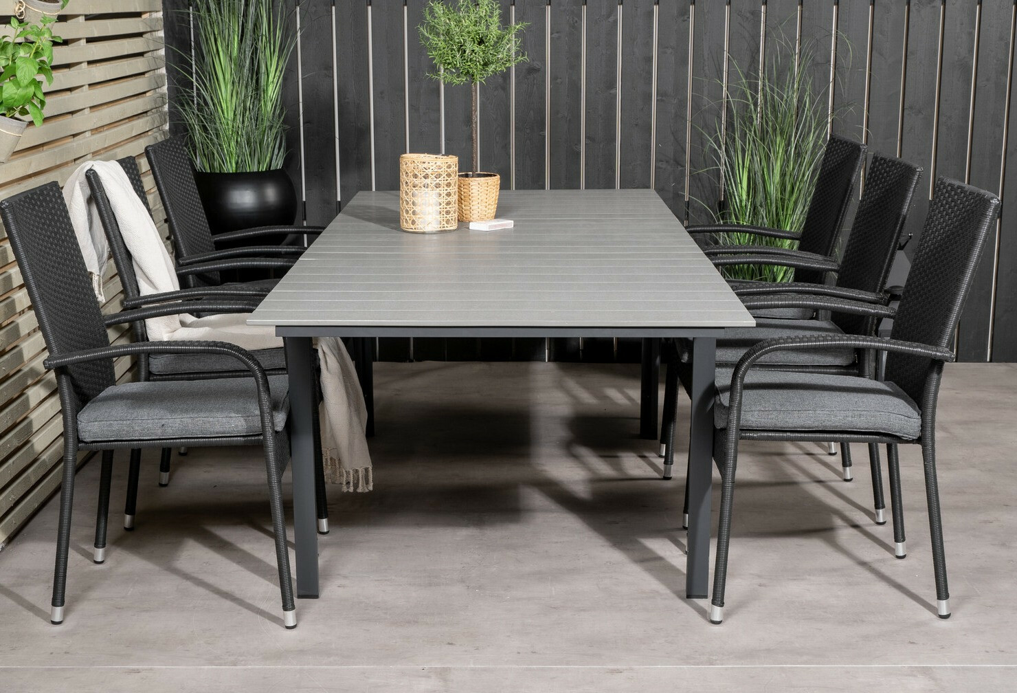 Komplet mize in stolov Dallas 2479
