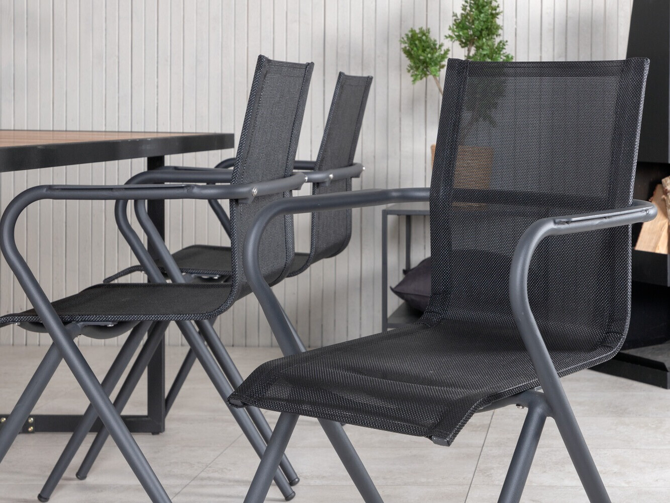 Komplet mize in stolov Dallas 2899