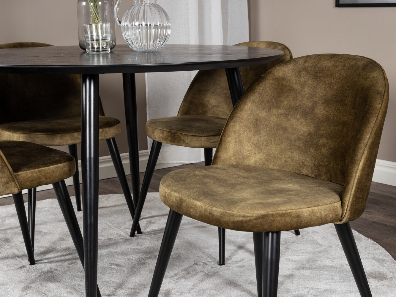 Jedilniški komplet Dallas 1559 (Prašno zelena + Črna)