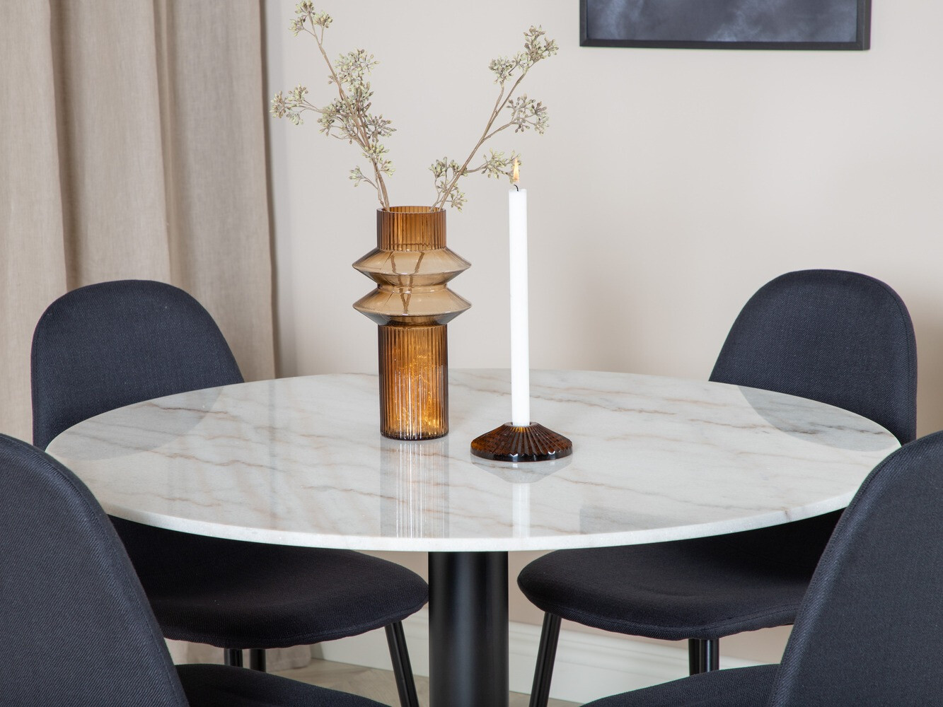 Jedilniški komplet Dallas 1613 (Črna)