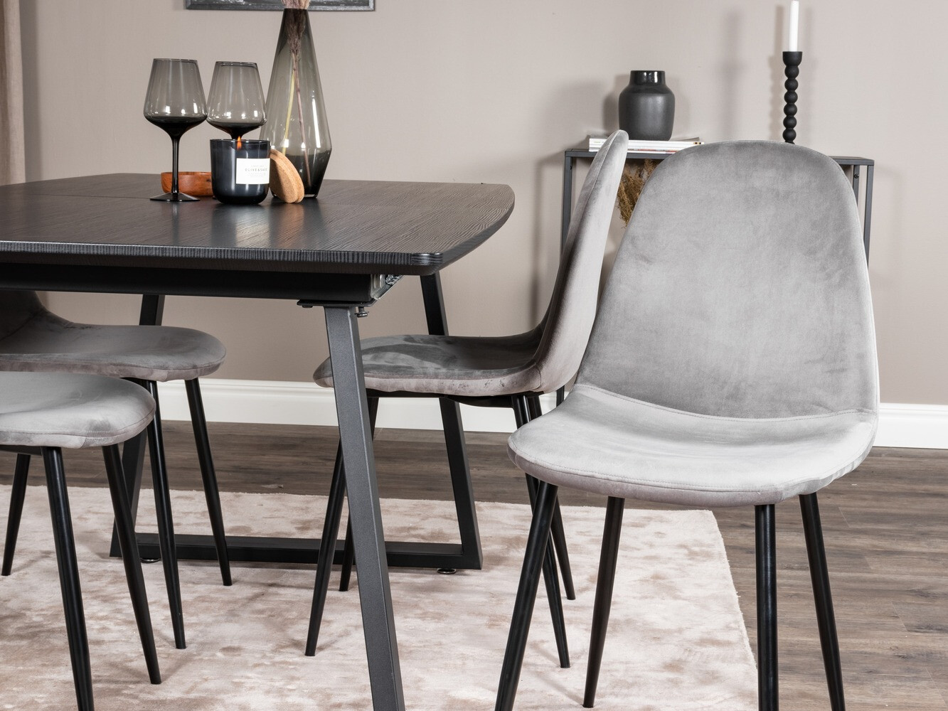 Jedilniški komplet Dallas 1616 (Siva)