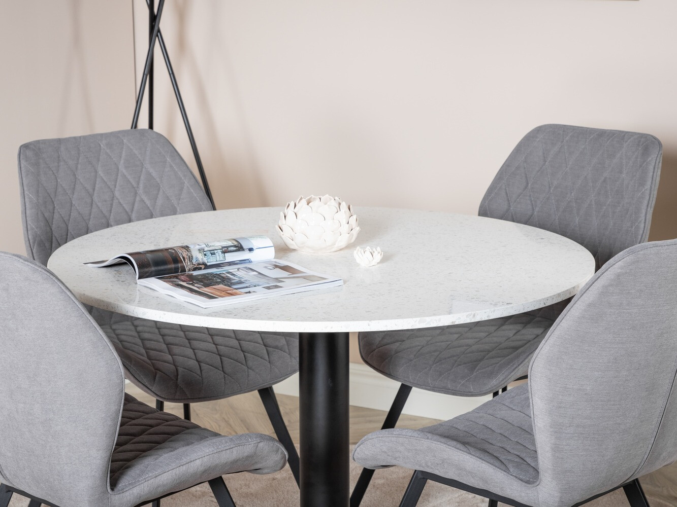 Jedilniški komplet Dallas 1635 (Siva)