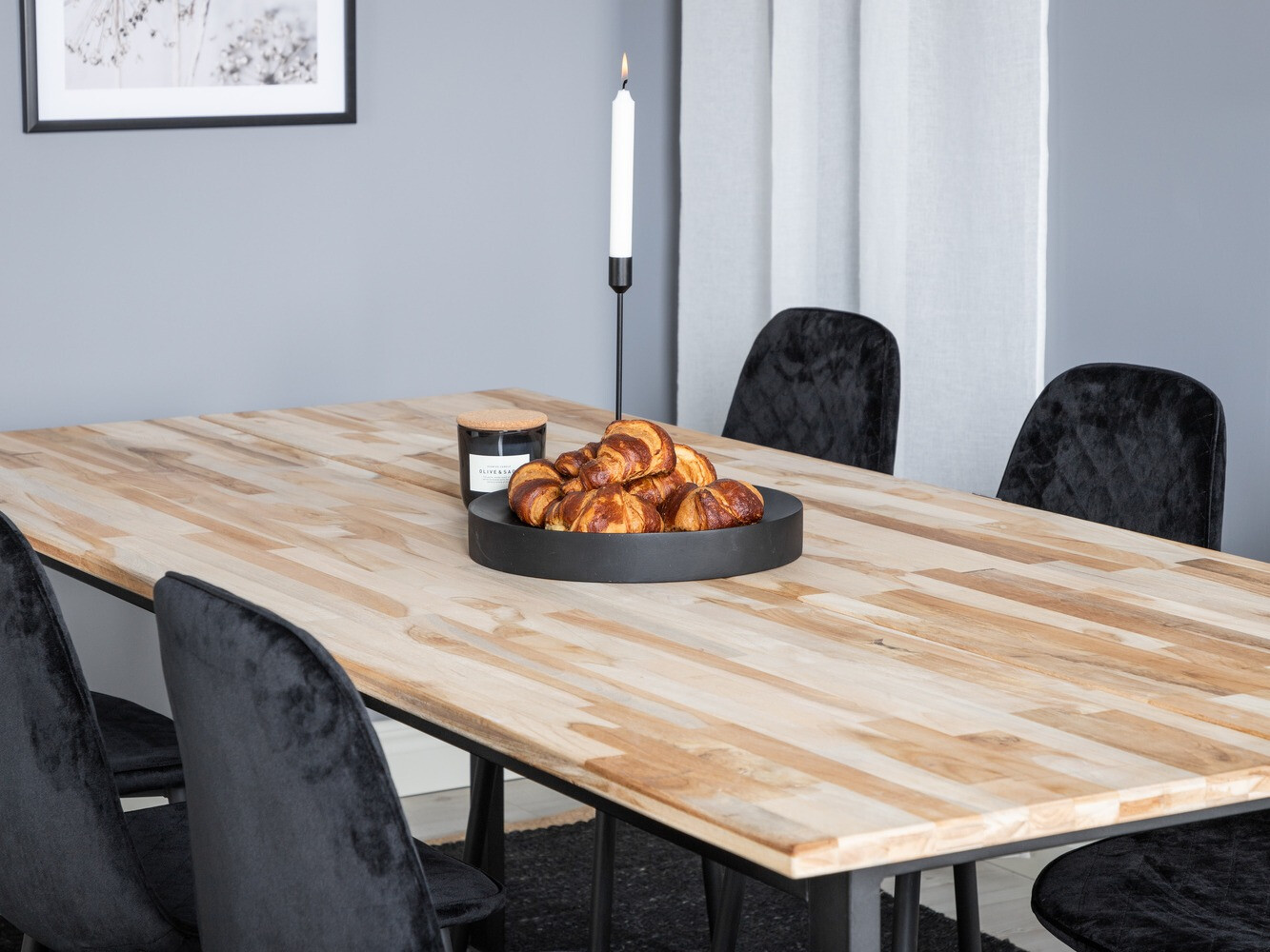 Jedilniški komplet Dallas 1645 (Črna)