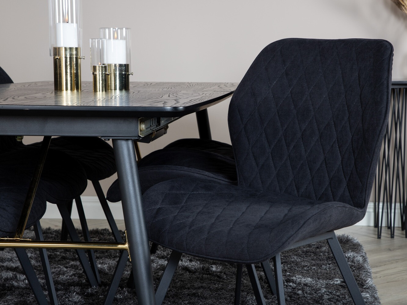 Jedilniški komplet Dallas 1647 (Črna)