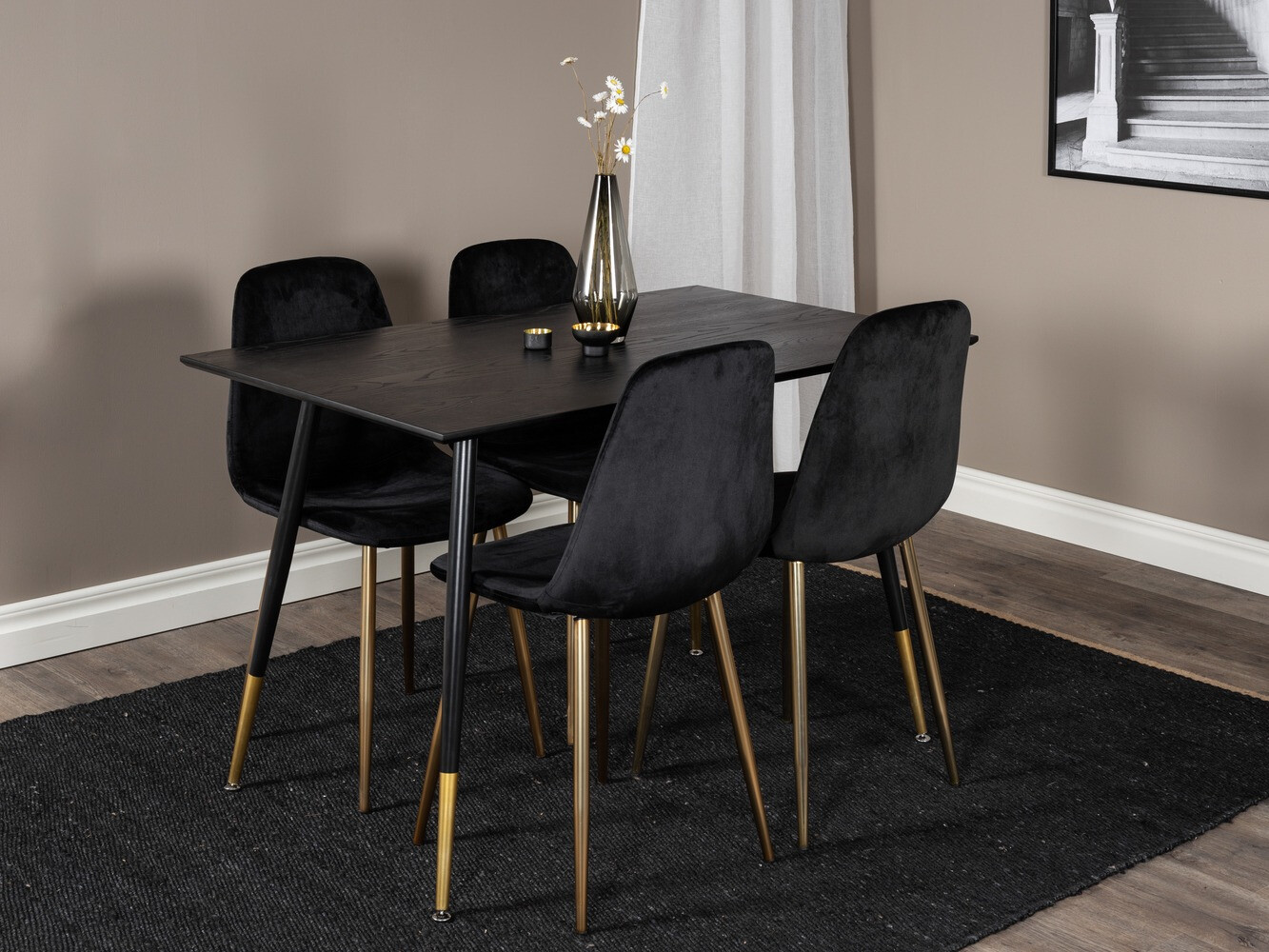 Jedilniški komplet Dallas 1693 (Črna)