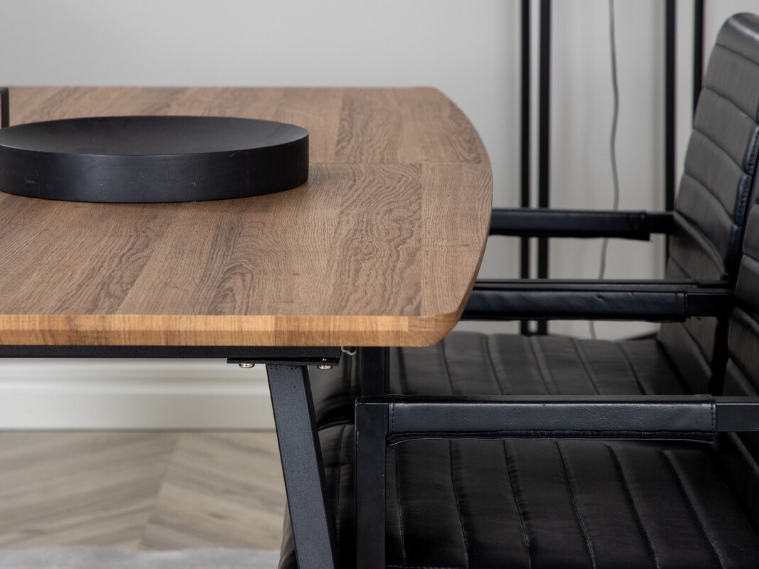 Jedilniški komplet Dallas 337 (Črna)