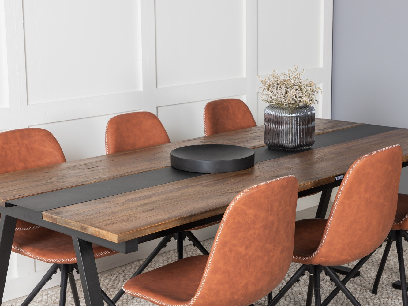 Jedilniški komplet Dallas 1938 (Črna + Rjava)