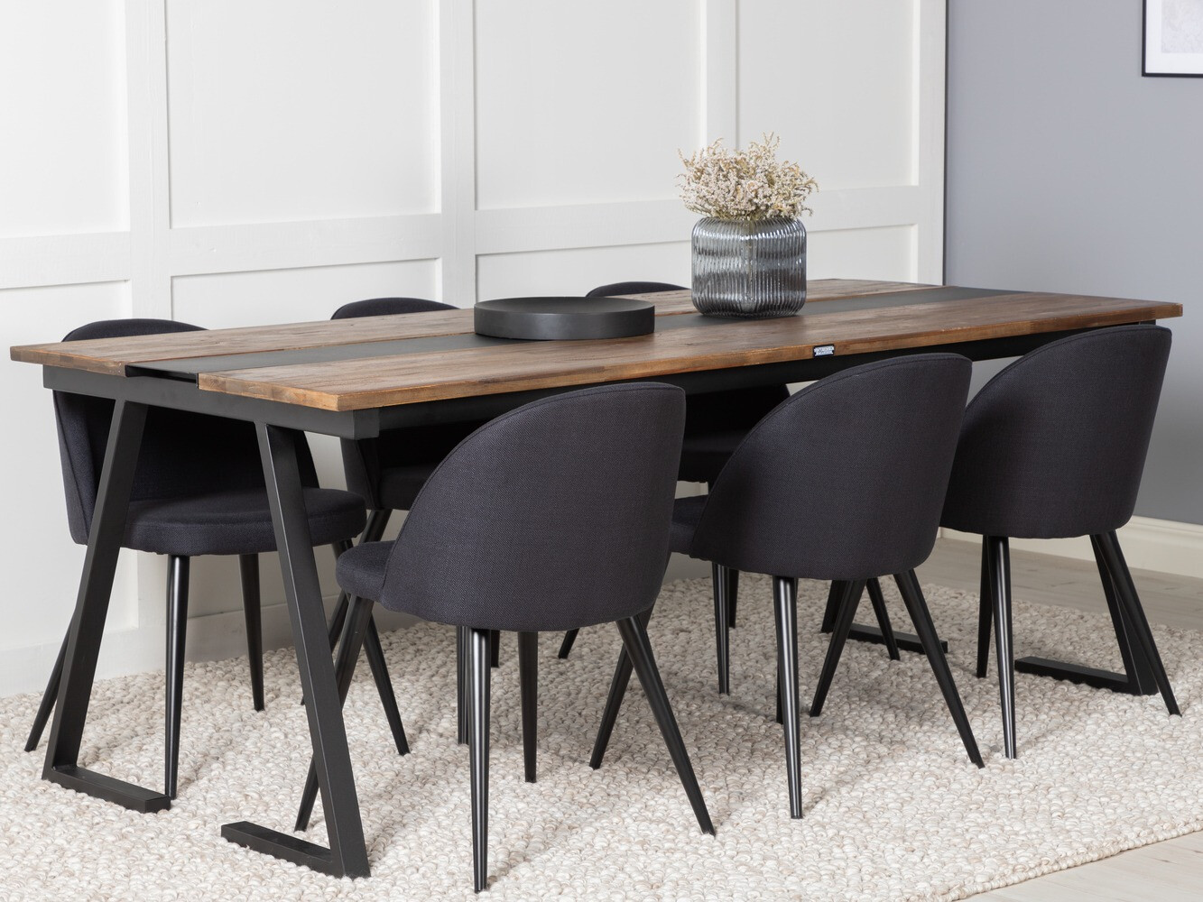 Jedilniški komplet Dallas 1944 (Črna)